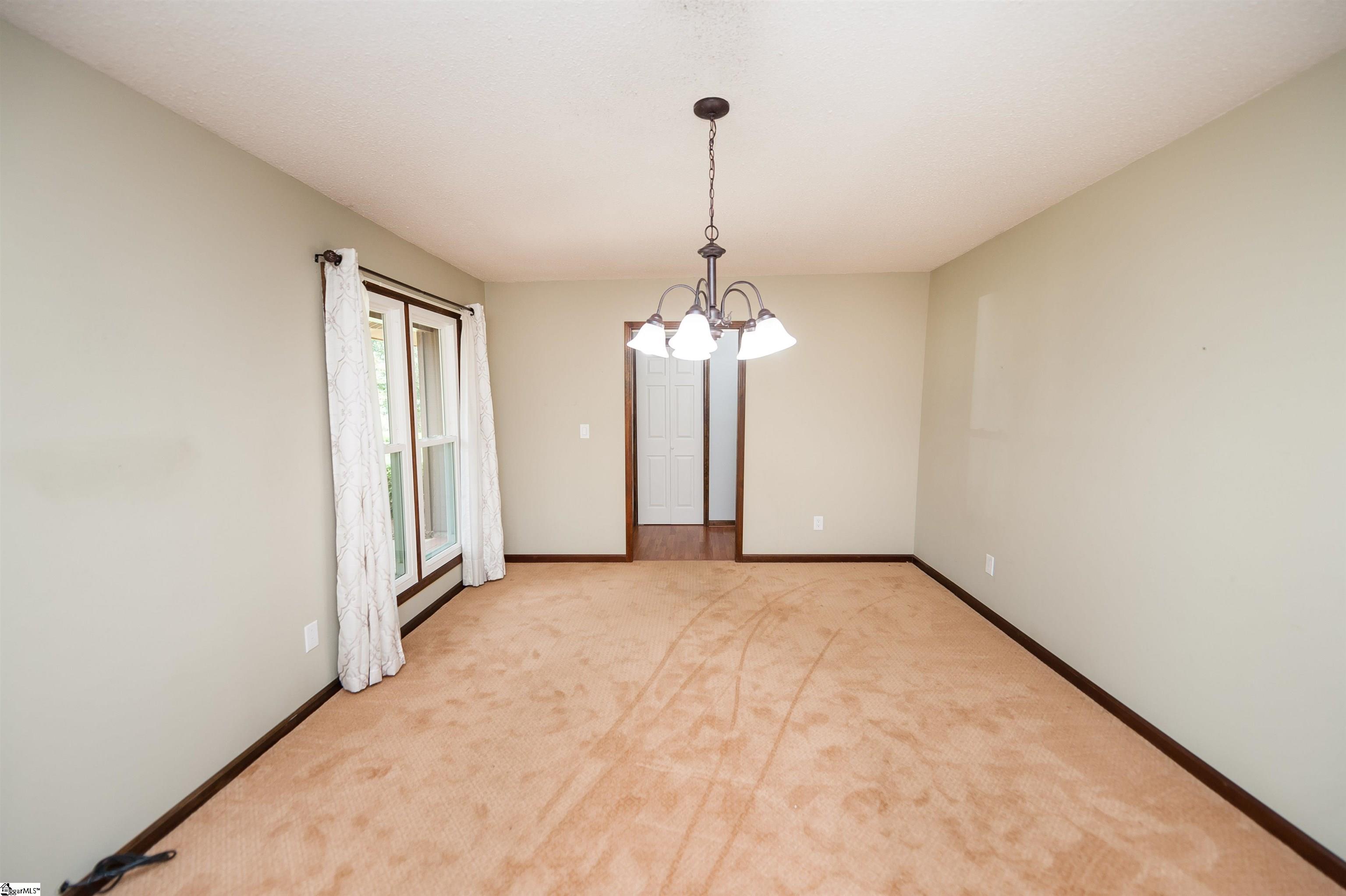 217 N Hill Drive Boiling Springs, SC 29316