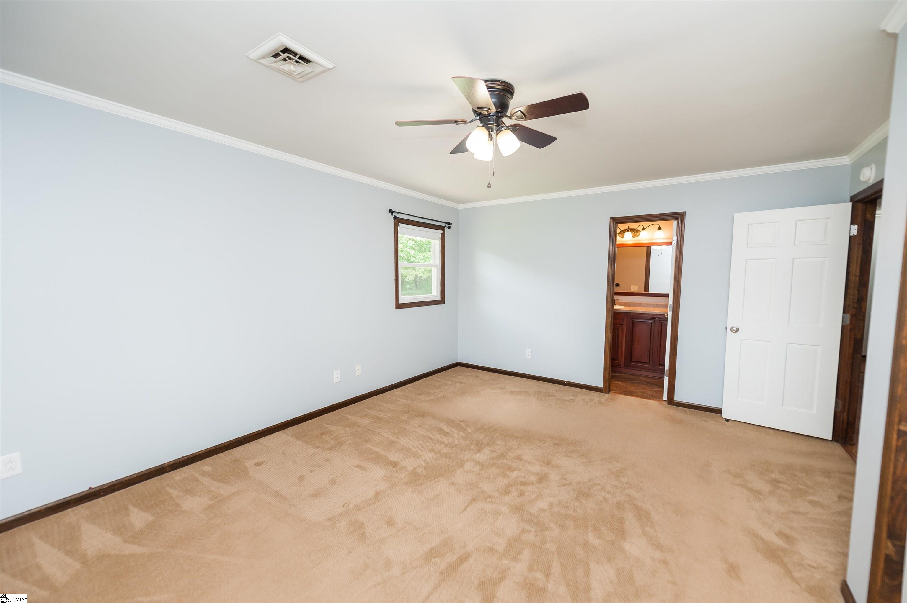 217 N Hill Drive Boiling Springs, SC 29316