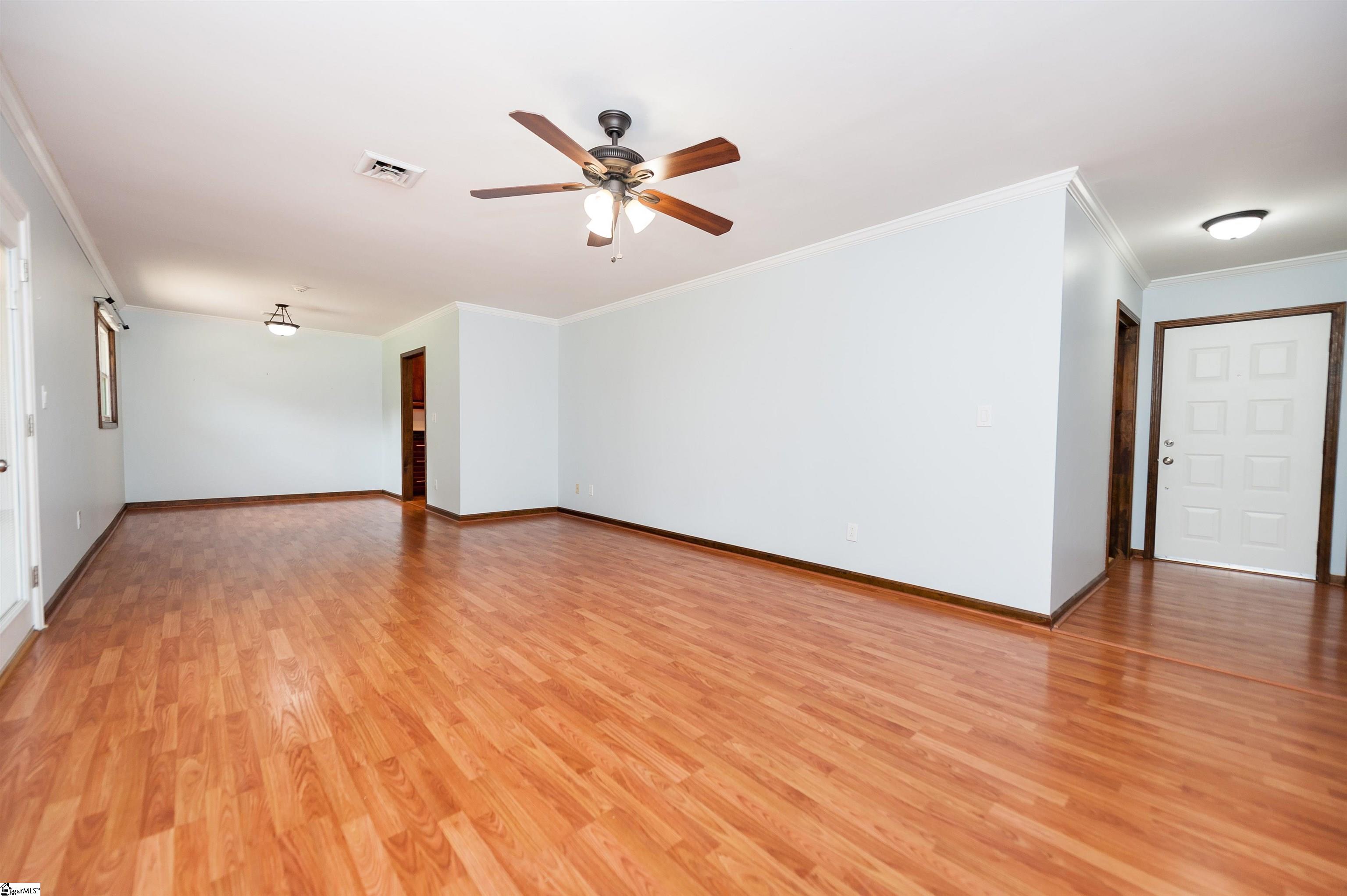 217 N Hill Drive Boiling Springs, SC 29316