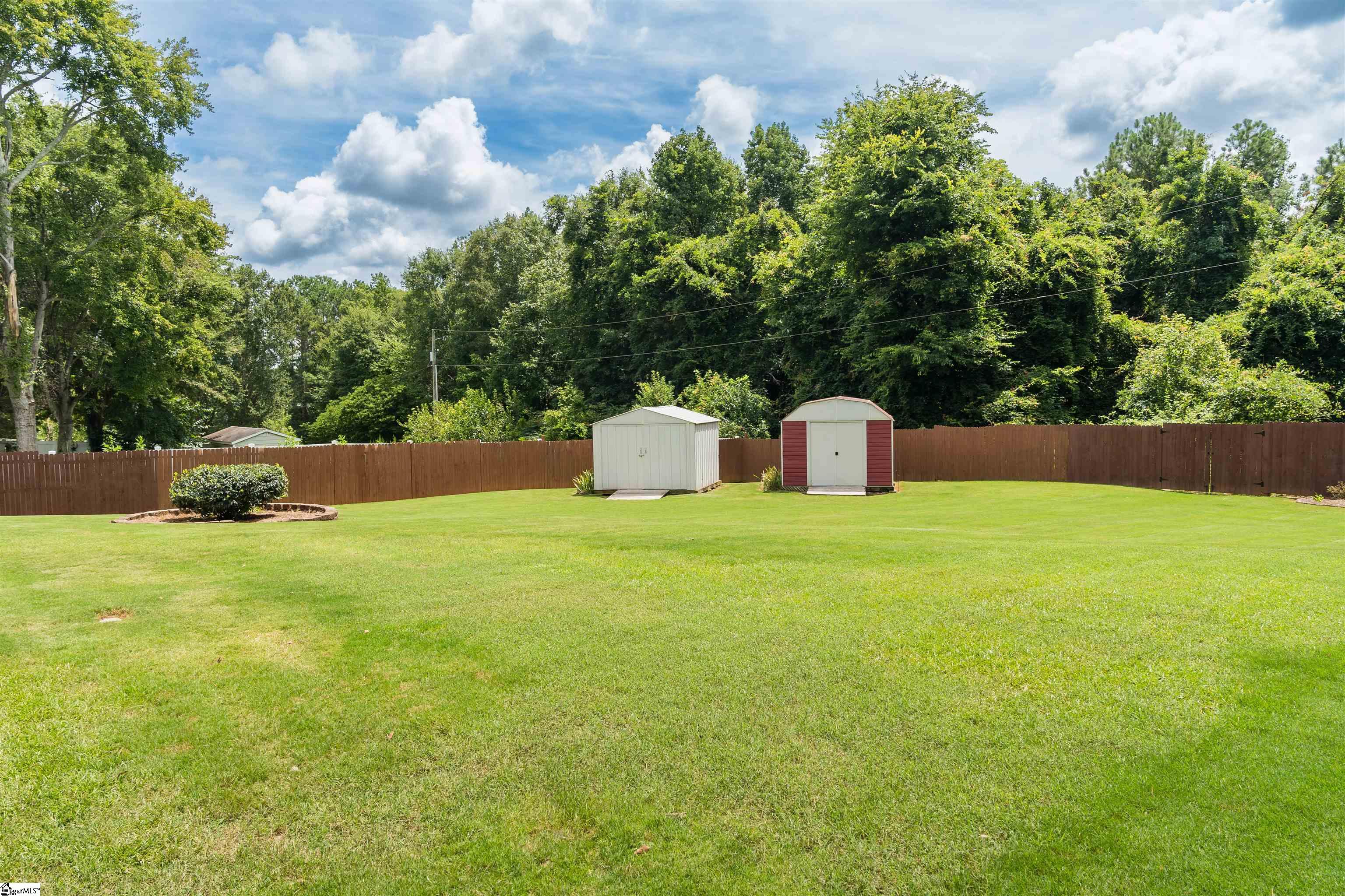 217 N Hill Drive Boiling Springs, SC 29316