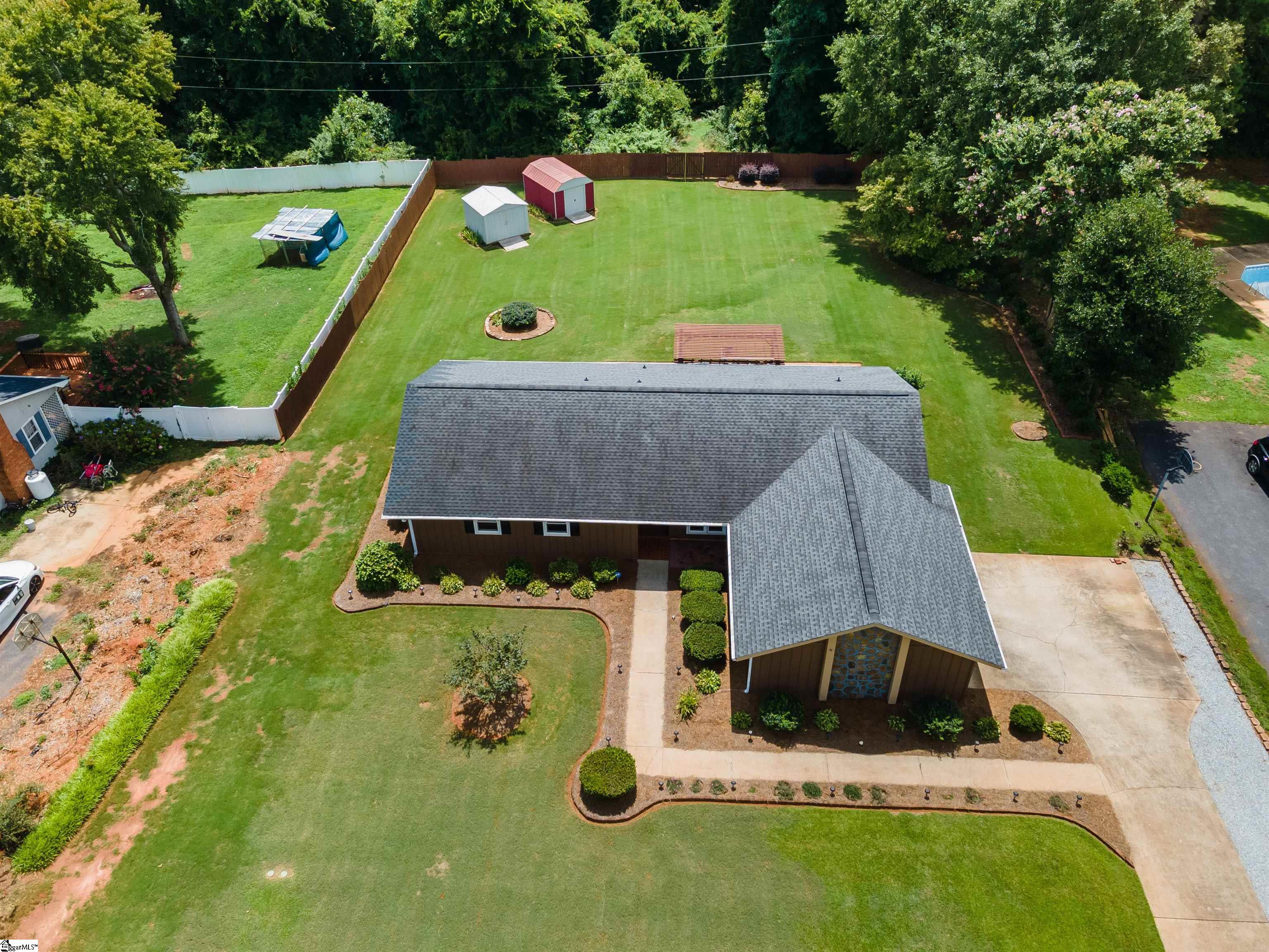 217 N Hill Drive Boiling Springs, SC 29316