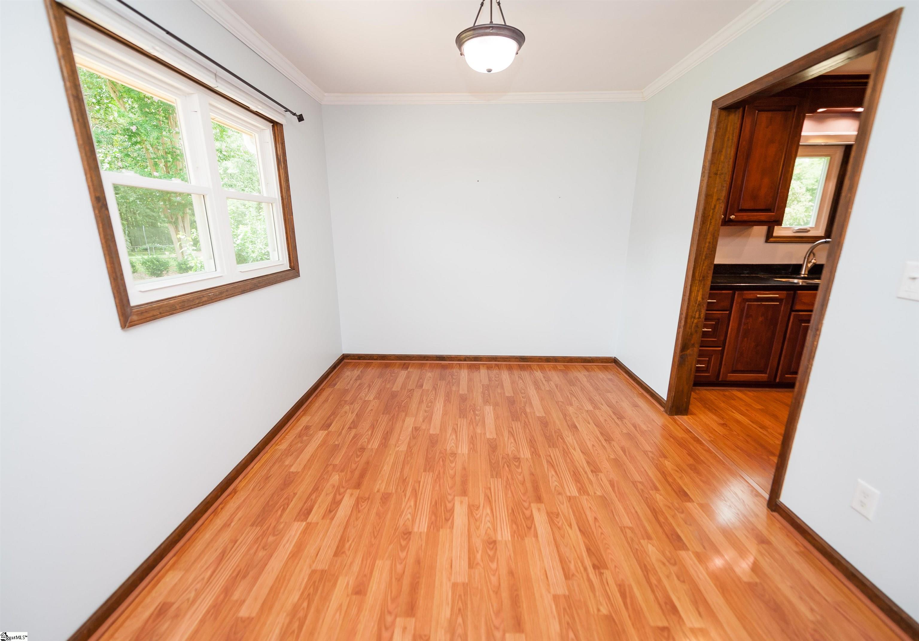 217 N Hill Drive Boiling Springs, SC 29316