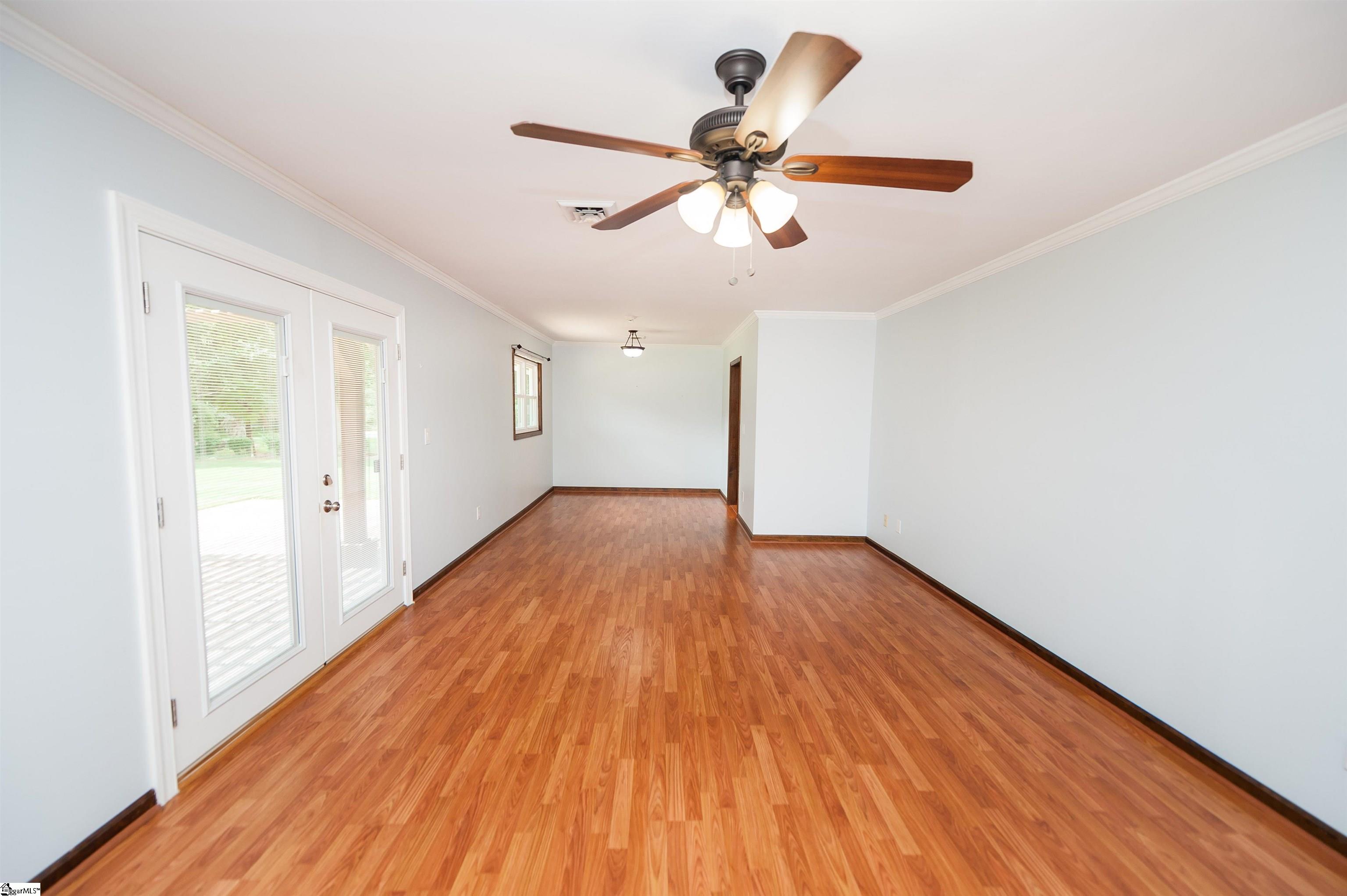 217 N Hill Drive Boiling Springs, SC 29316
