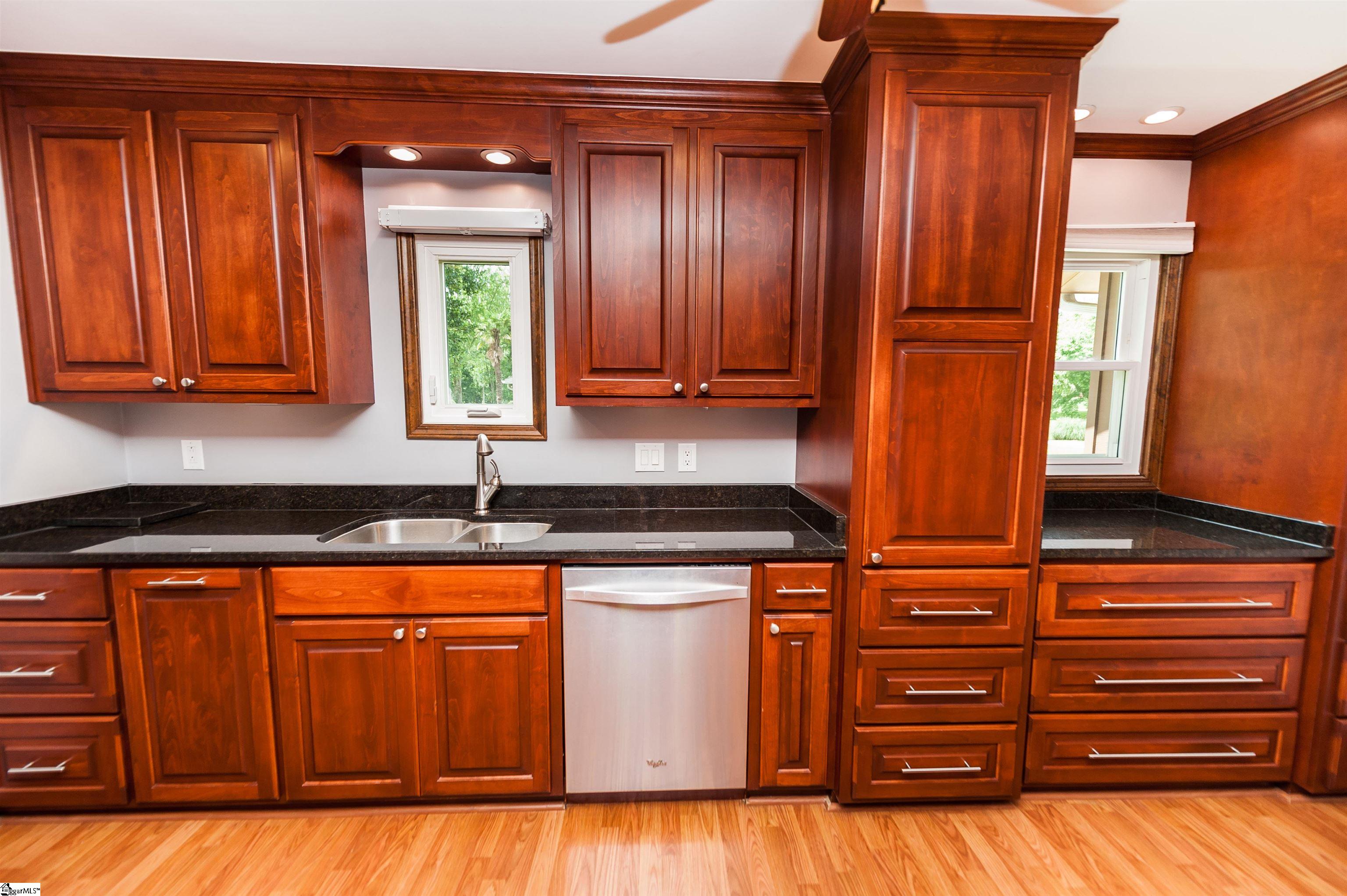 217 N Hill Drive Boiling Springs, SC 29316