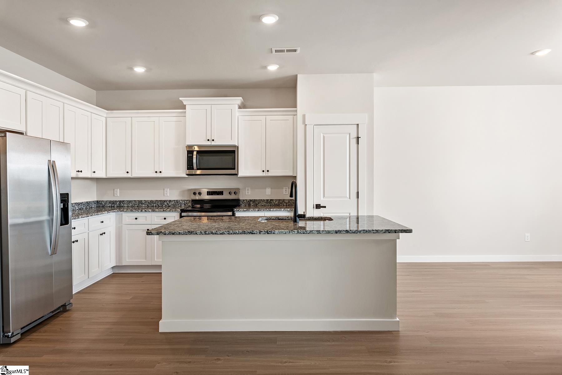 1208 Crested Iris Street Moore, SC 29369
