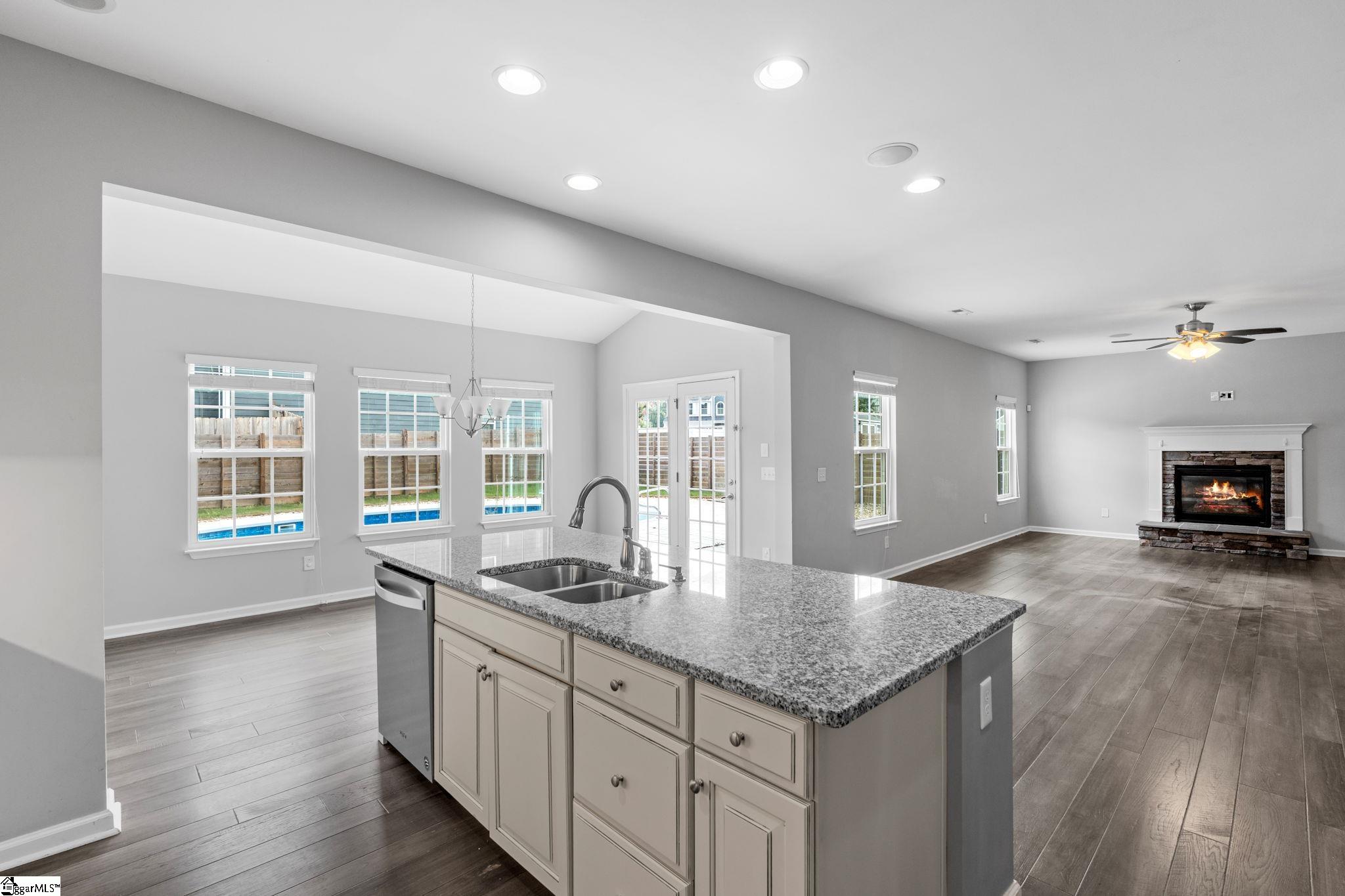 402 Front Porch Drive Fountain Inn, SC 29644