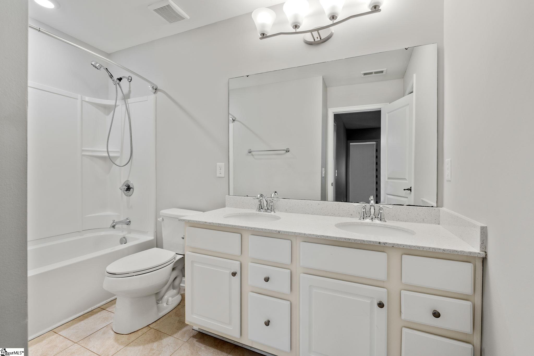 402 Front Porch Drive Fountain Inn, SC 29644