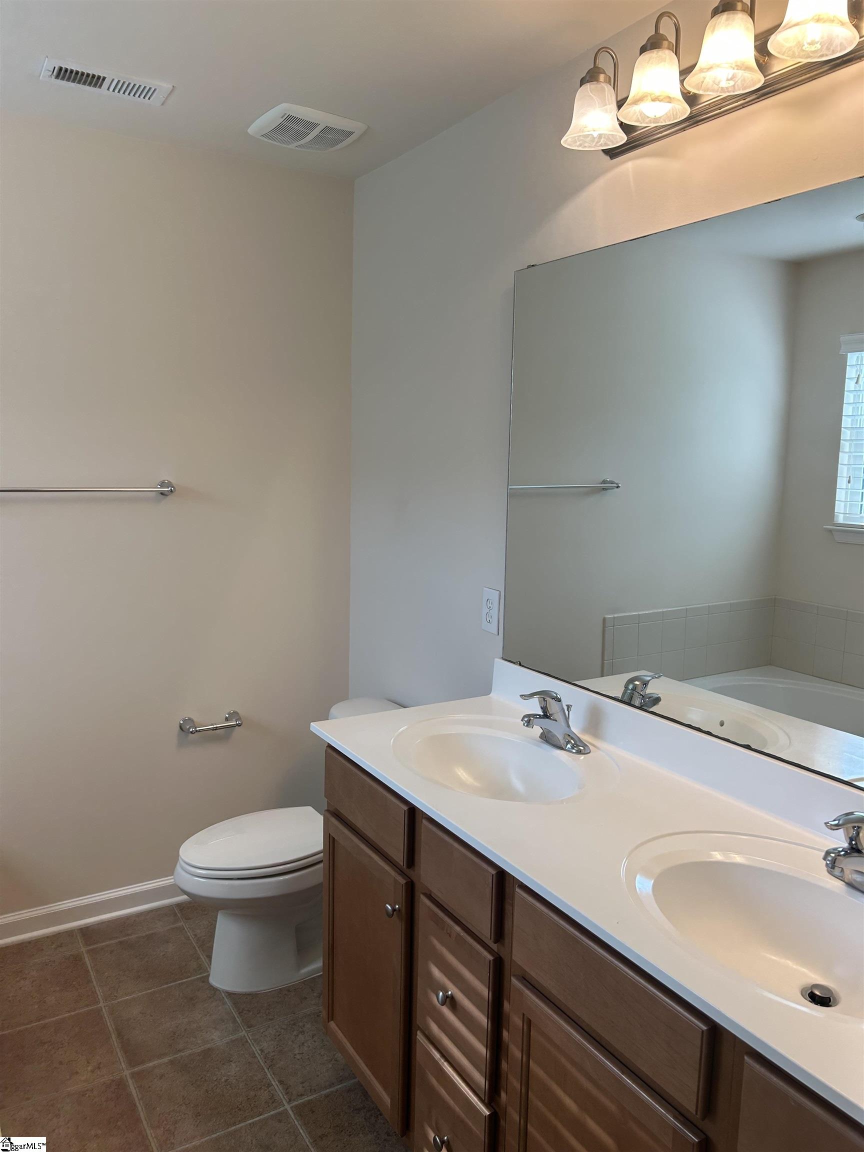28 Shale Court Greenville, SC 29607
