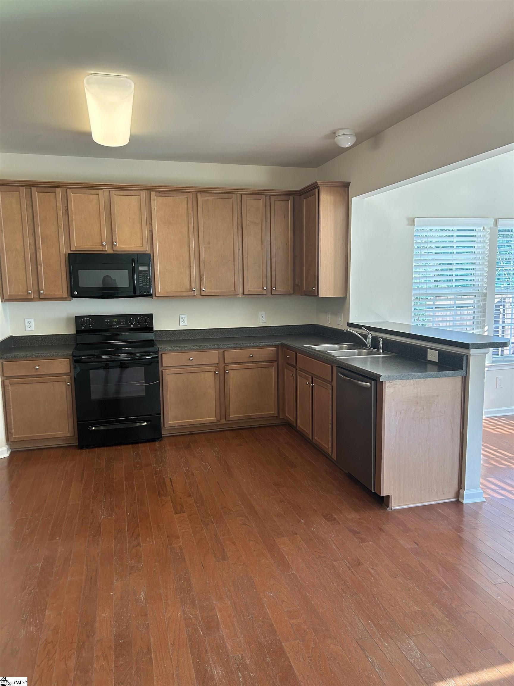 28 Shale Court Greenville, SC 29607