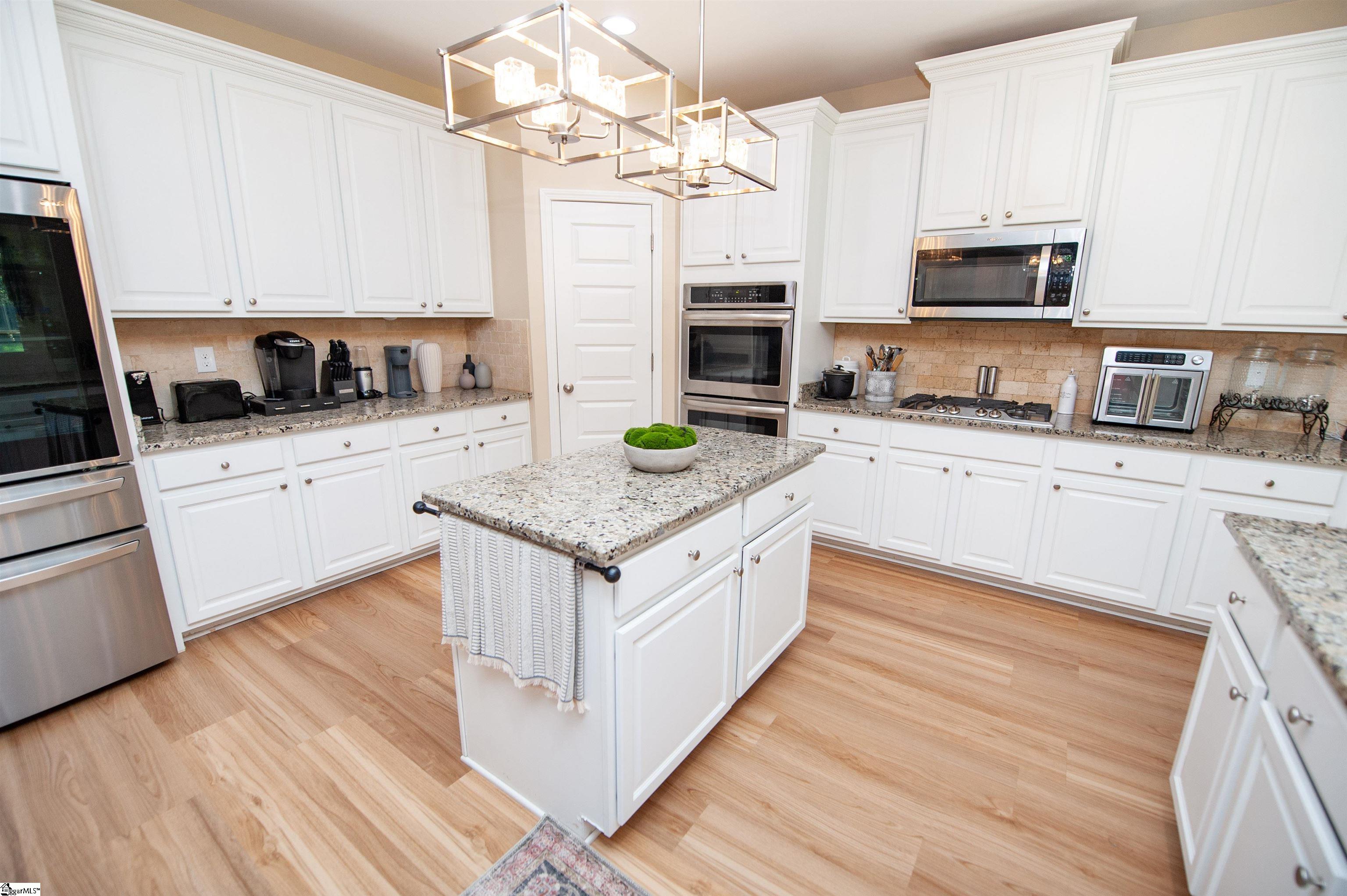 216 Ashcroft Lane Simpsonville, SC 29681-29