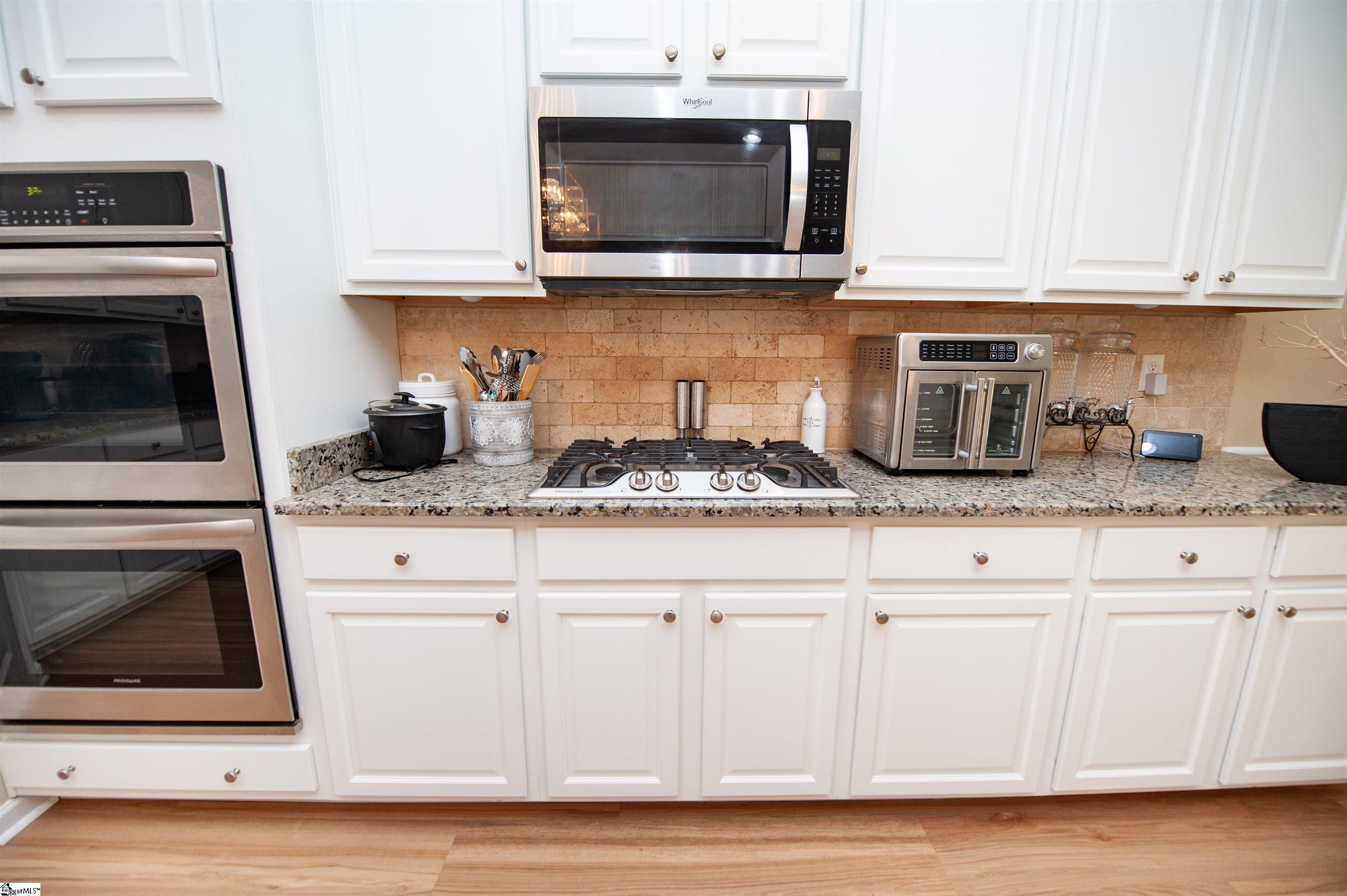 216 Ashcroft Lane Simpsonville, SC 29681-29