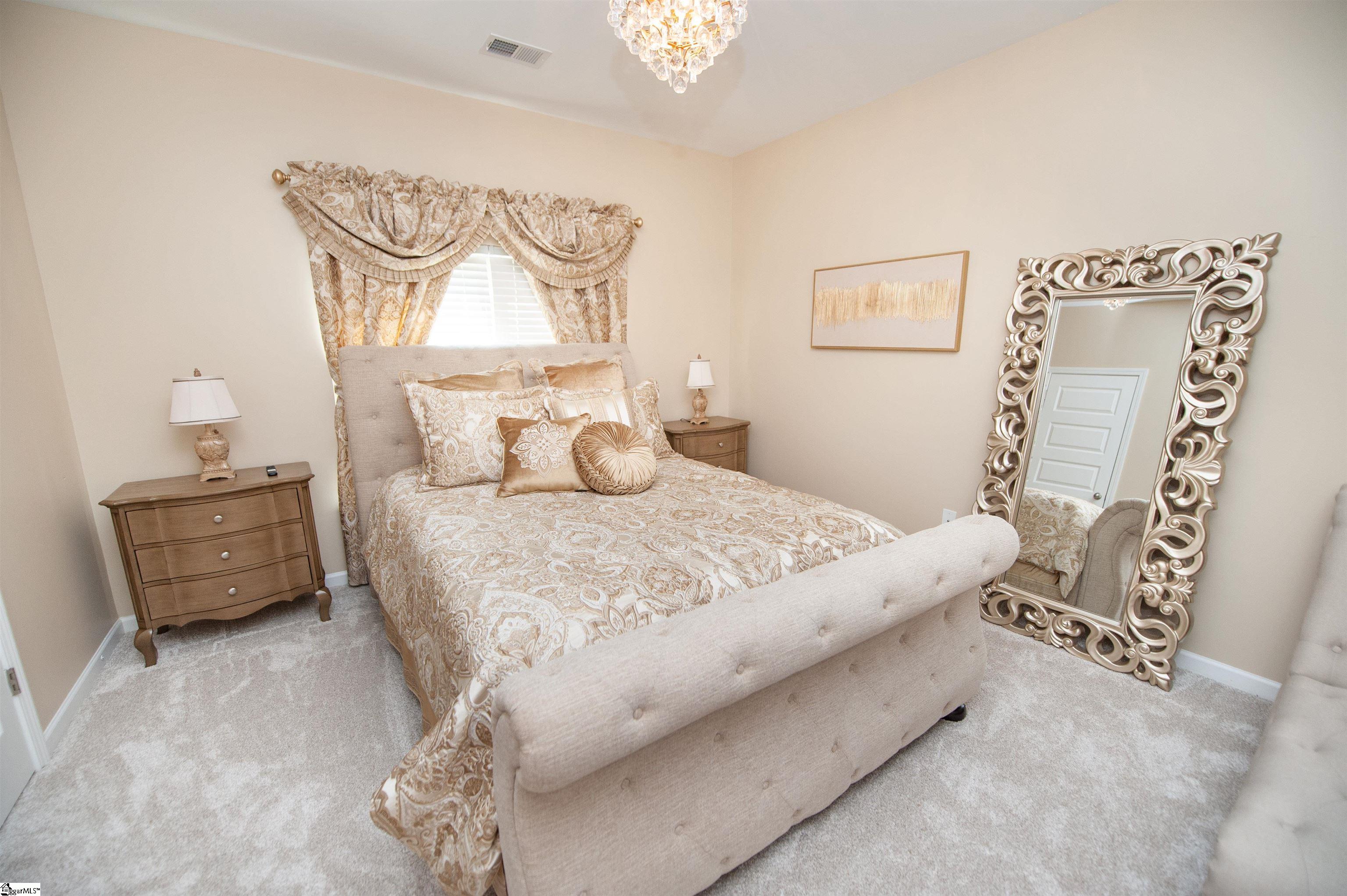 216 Ashcroft Lane Simpsonville, SC 29681-29