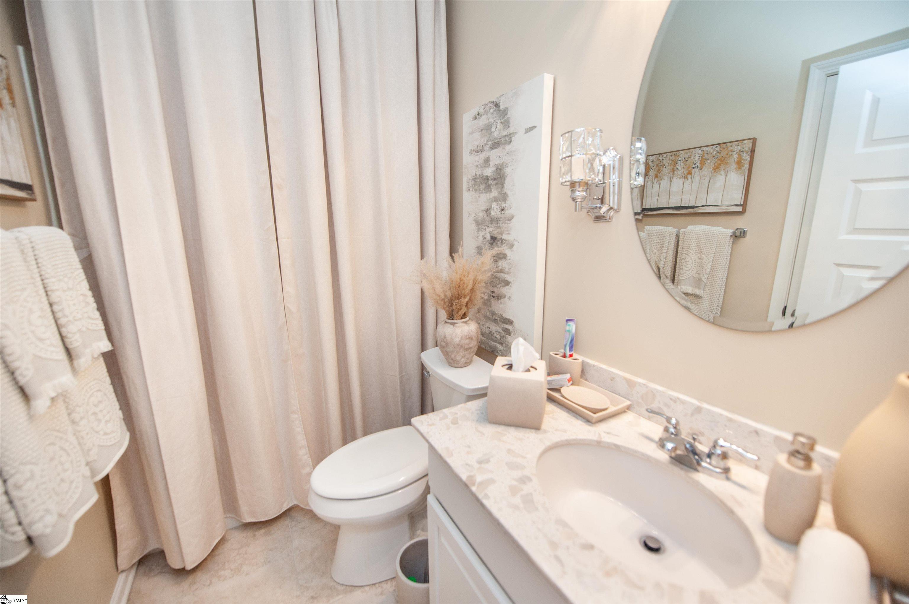 216 Ashcroft Lane Simpsonville, SC 29681-29