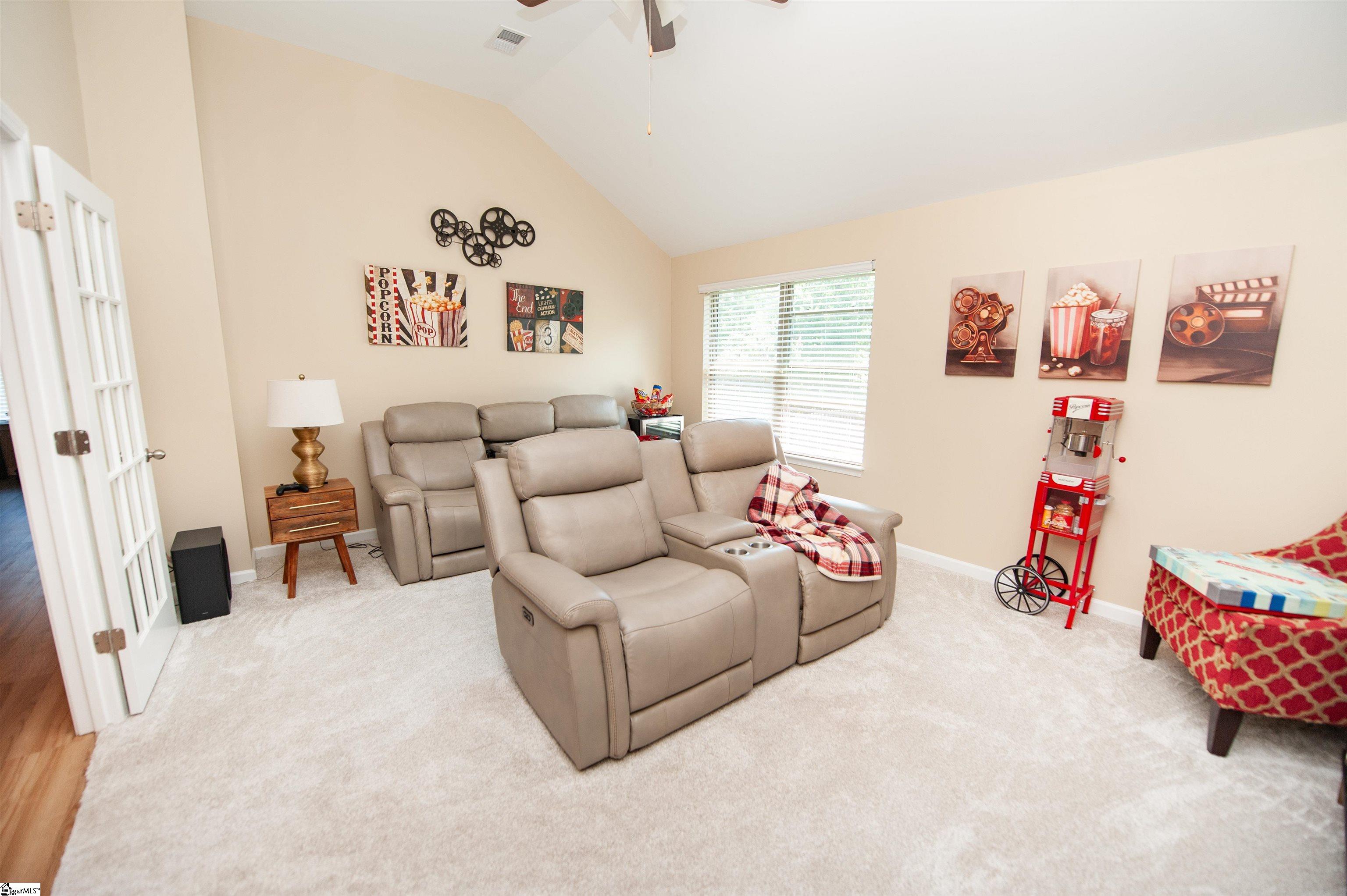 216 Ashcroft Lane Simpsonville, SC 29681-29