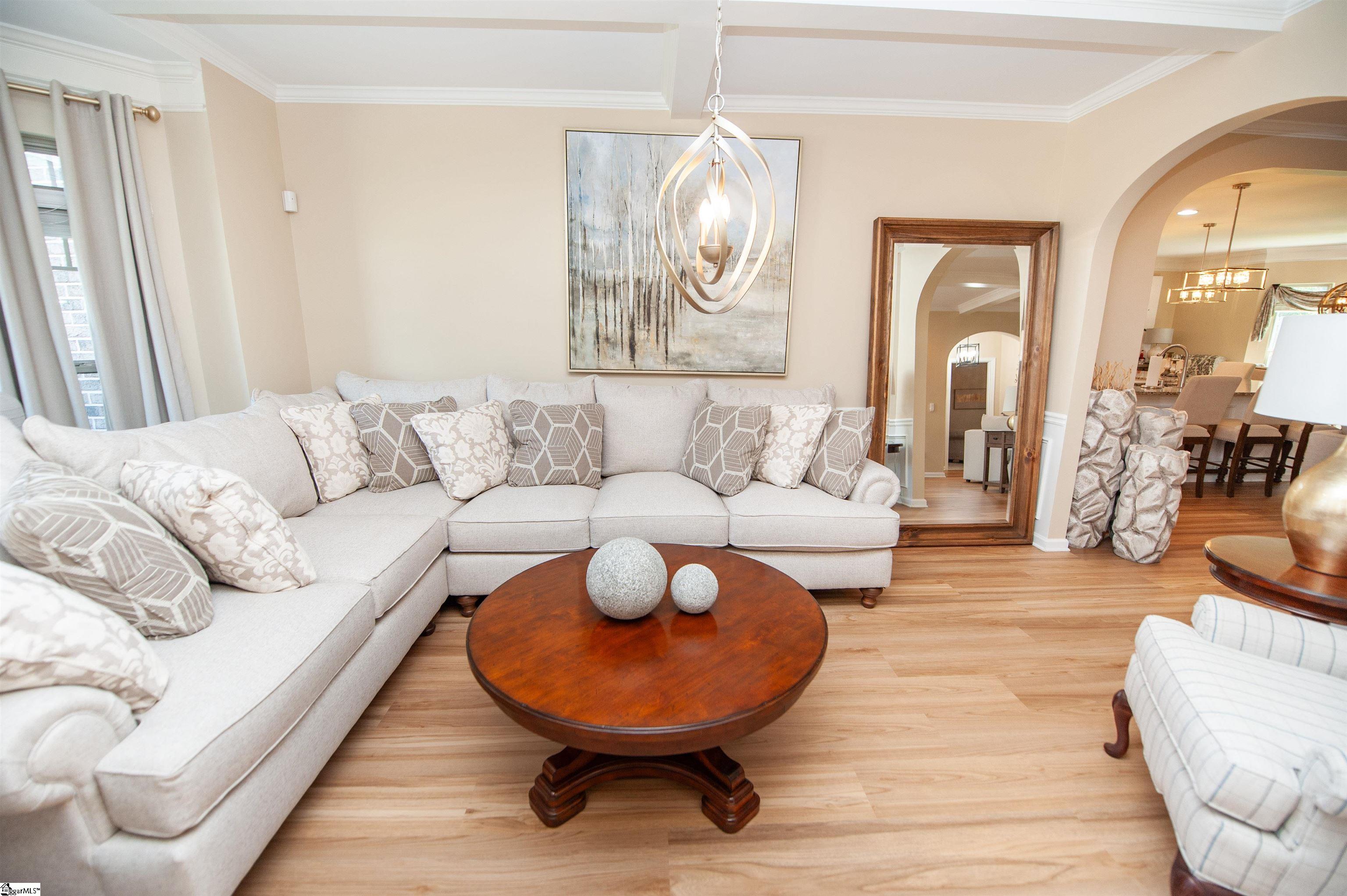 216 Ashcroft Lane Simpsonville, SC 29681-29