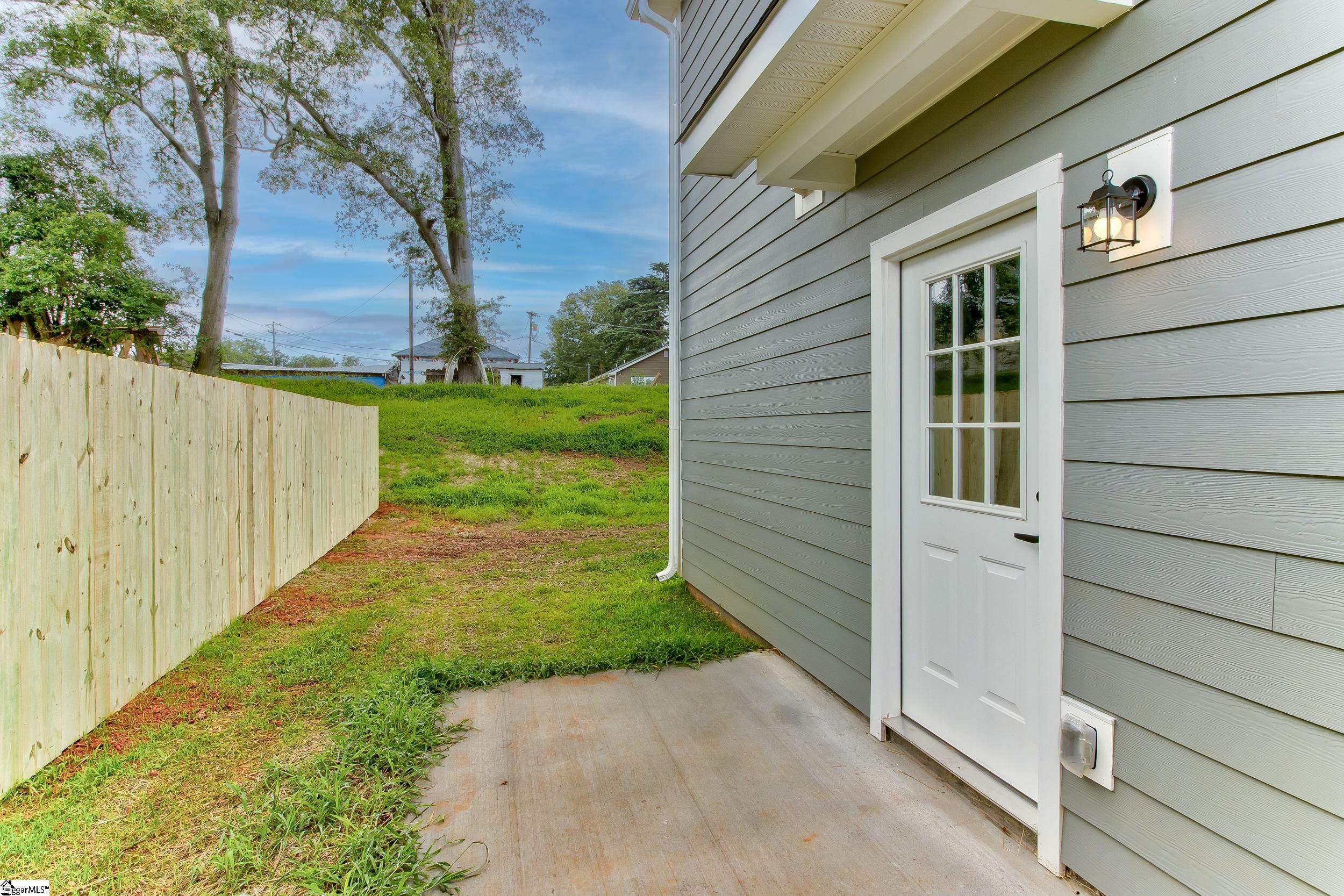 14 Catawba Avenue Greenville, SC 29611