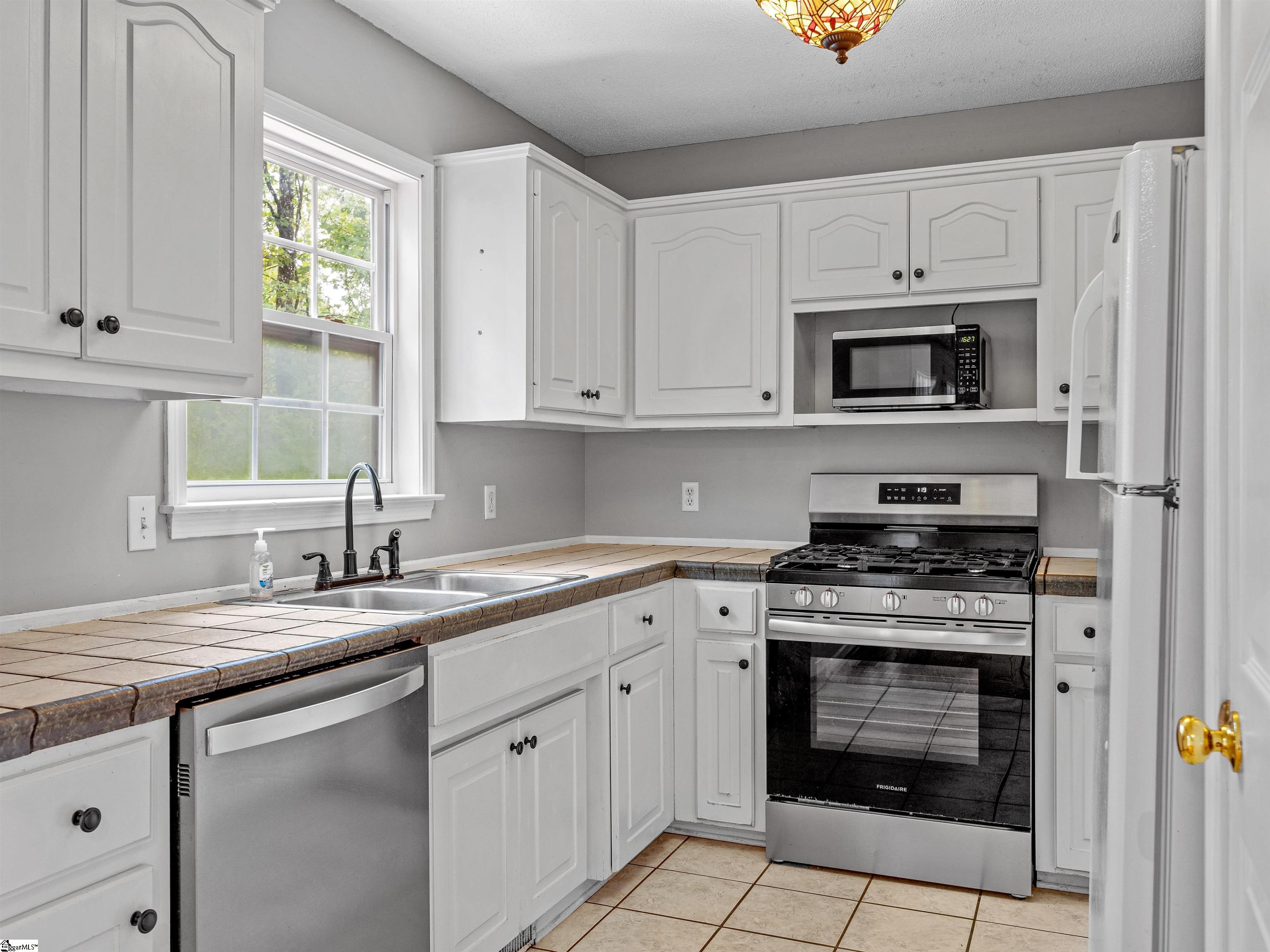 725 Cotton Branch Drive Boiling Springs, SC 29316