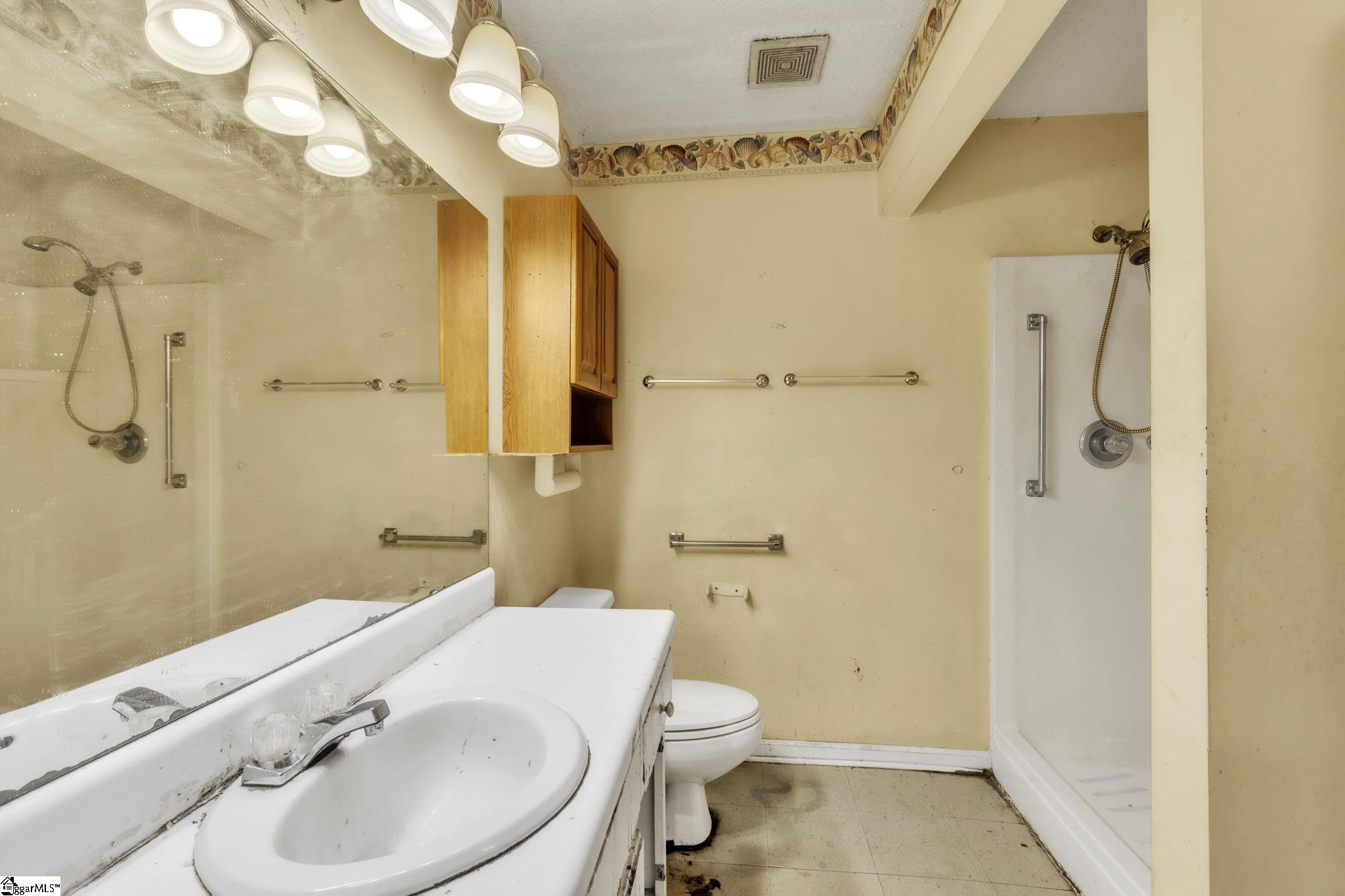 13 Bedford Lane Taylors, SC 29687-3994