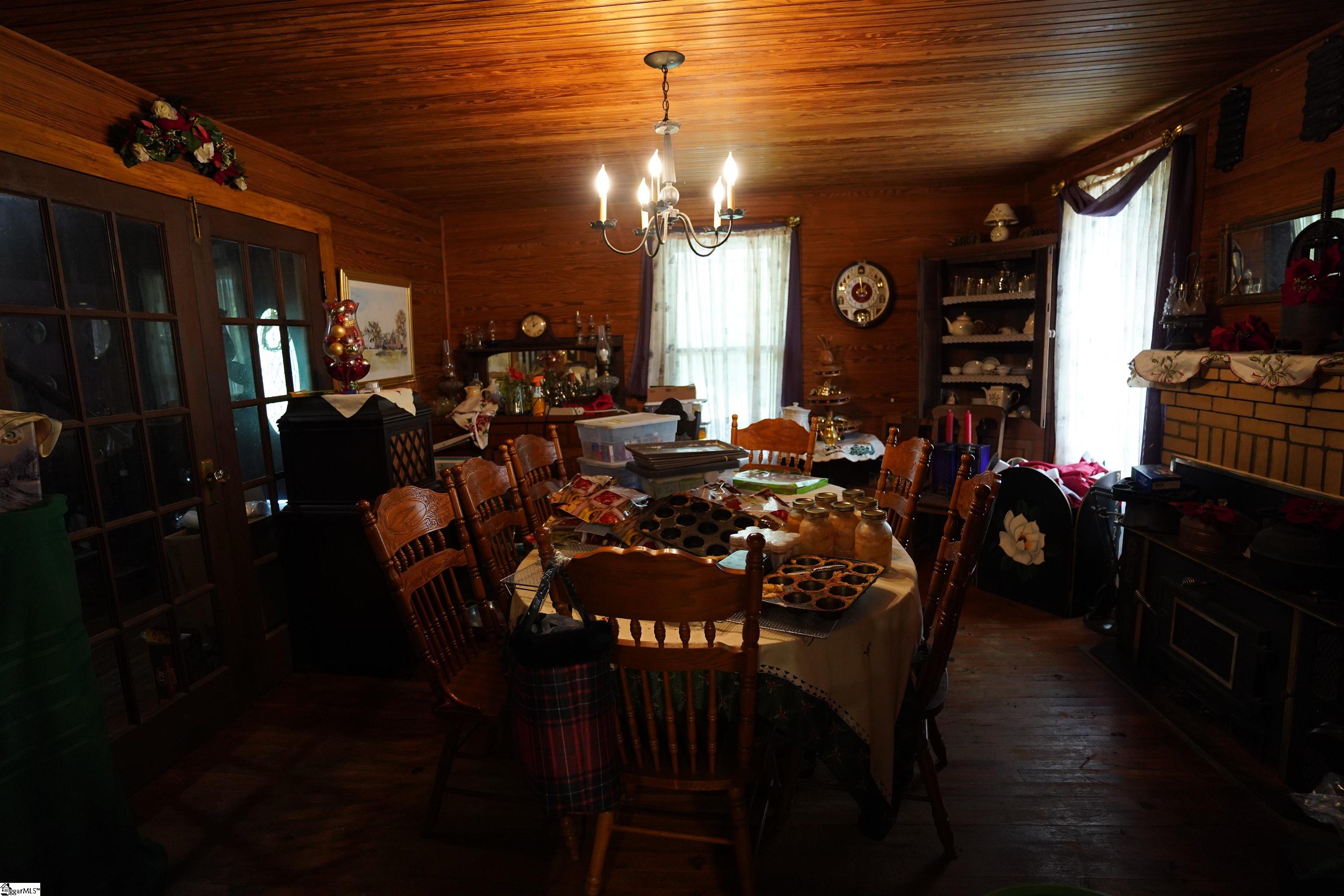 1212 Pleasant Hill Road Landrum, SC 29356