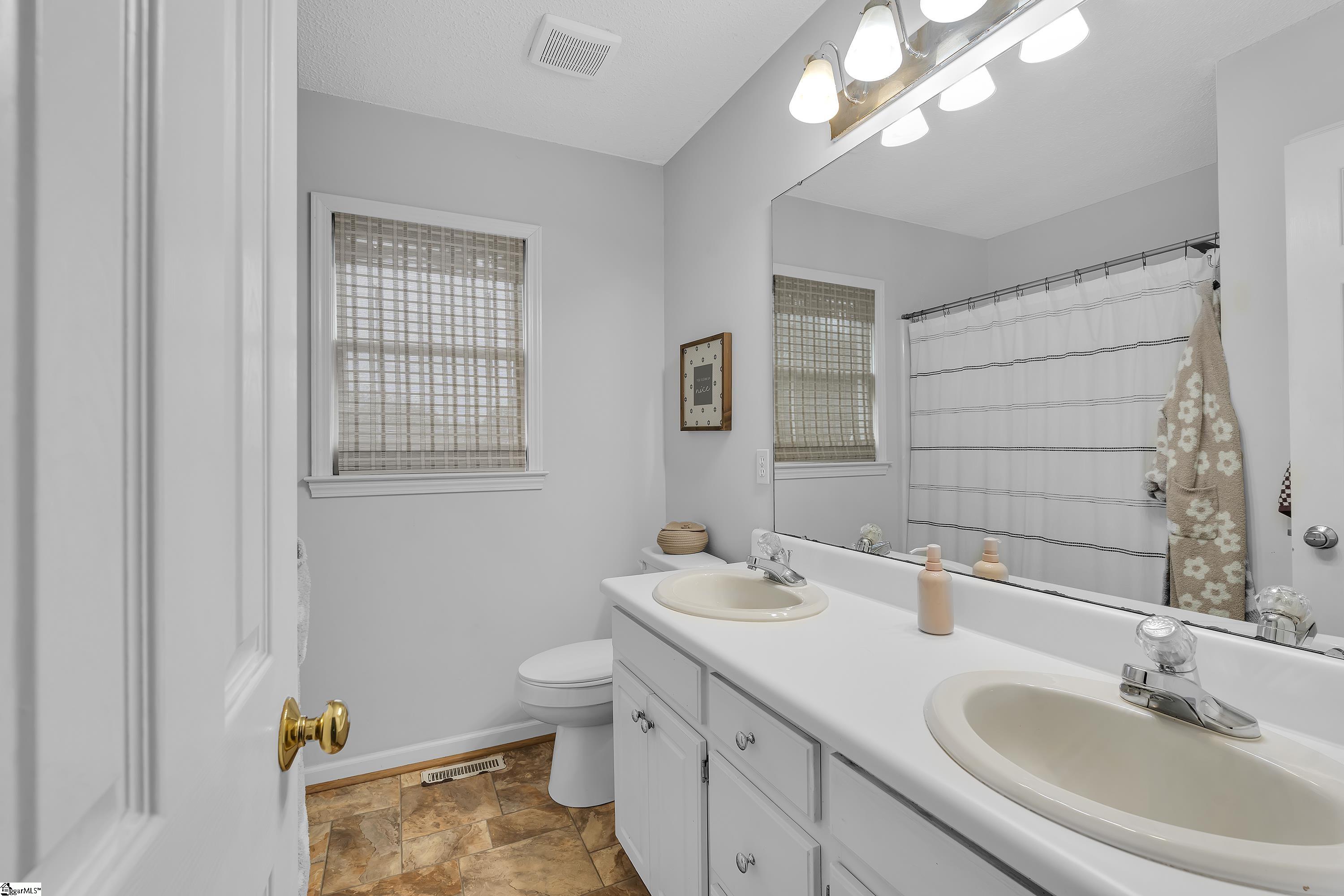 117 Captain Tom Court Spartanburg, SC 29306