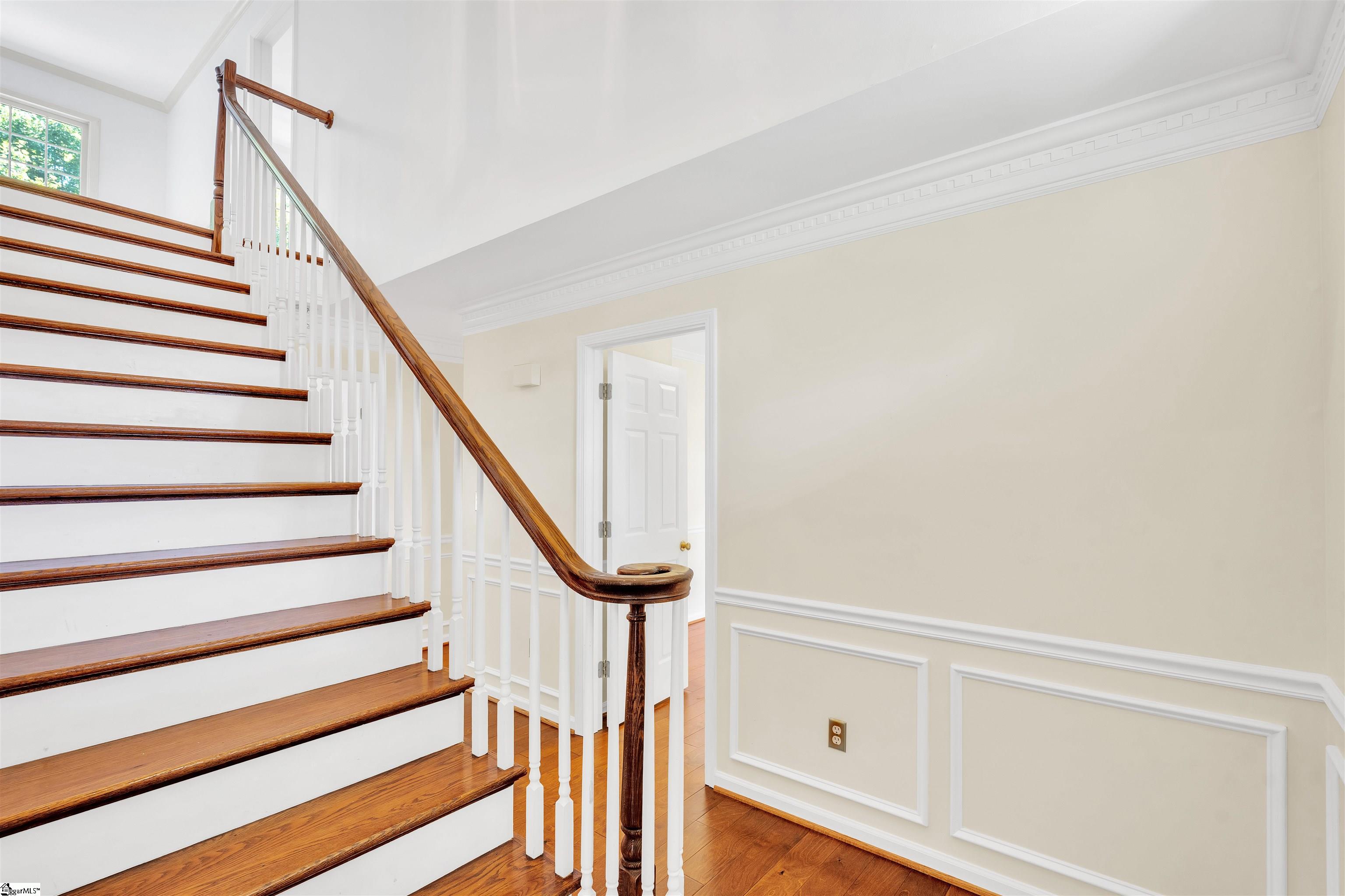 218 Fairview Drive Greenville, SC 29609