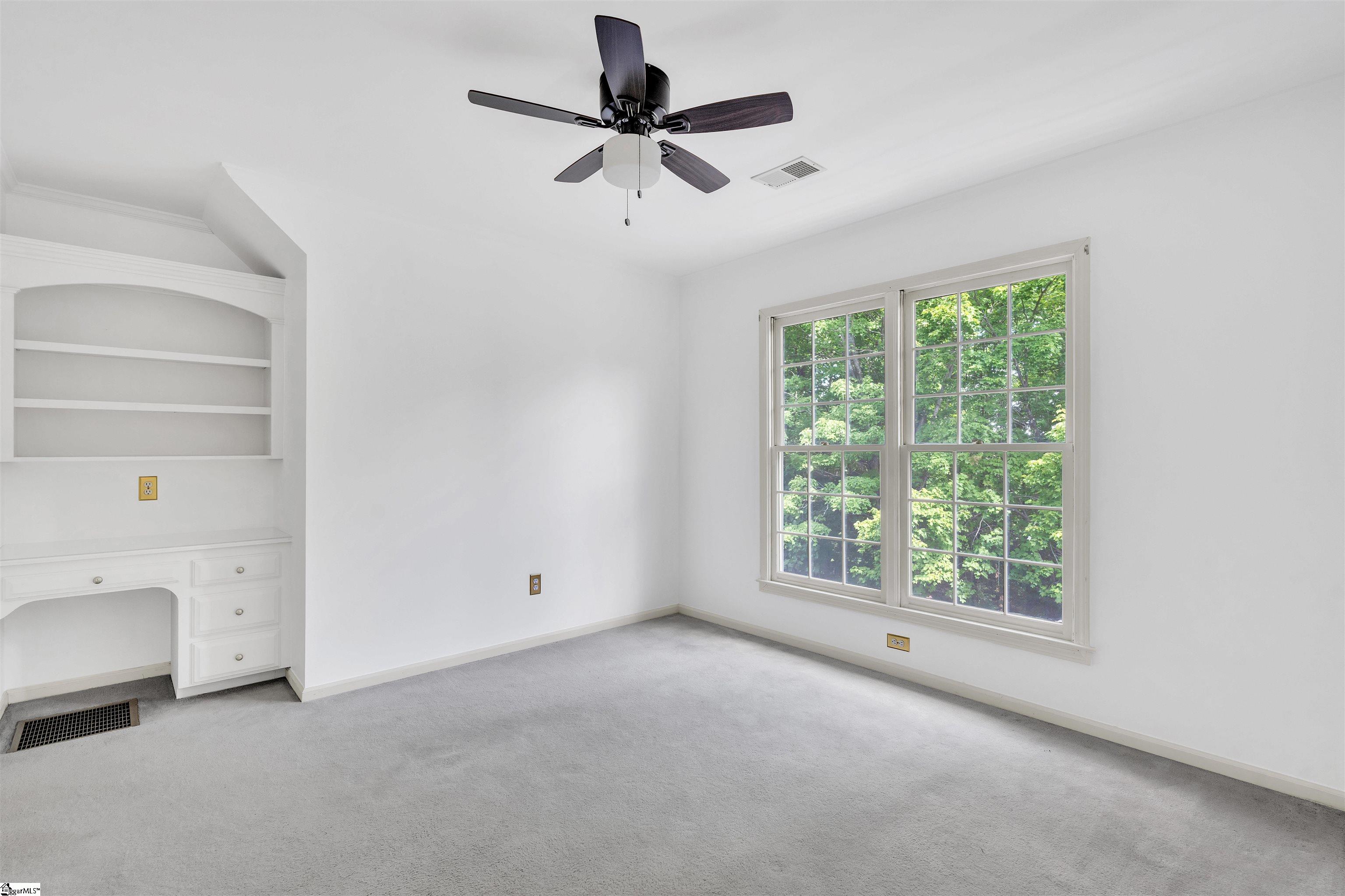 218 Fairview Drive Greenville, SC 29609