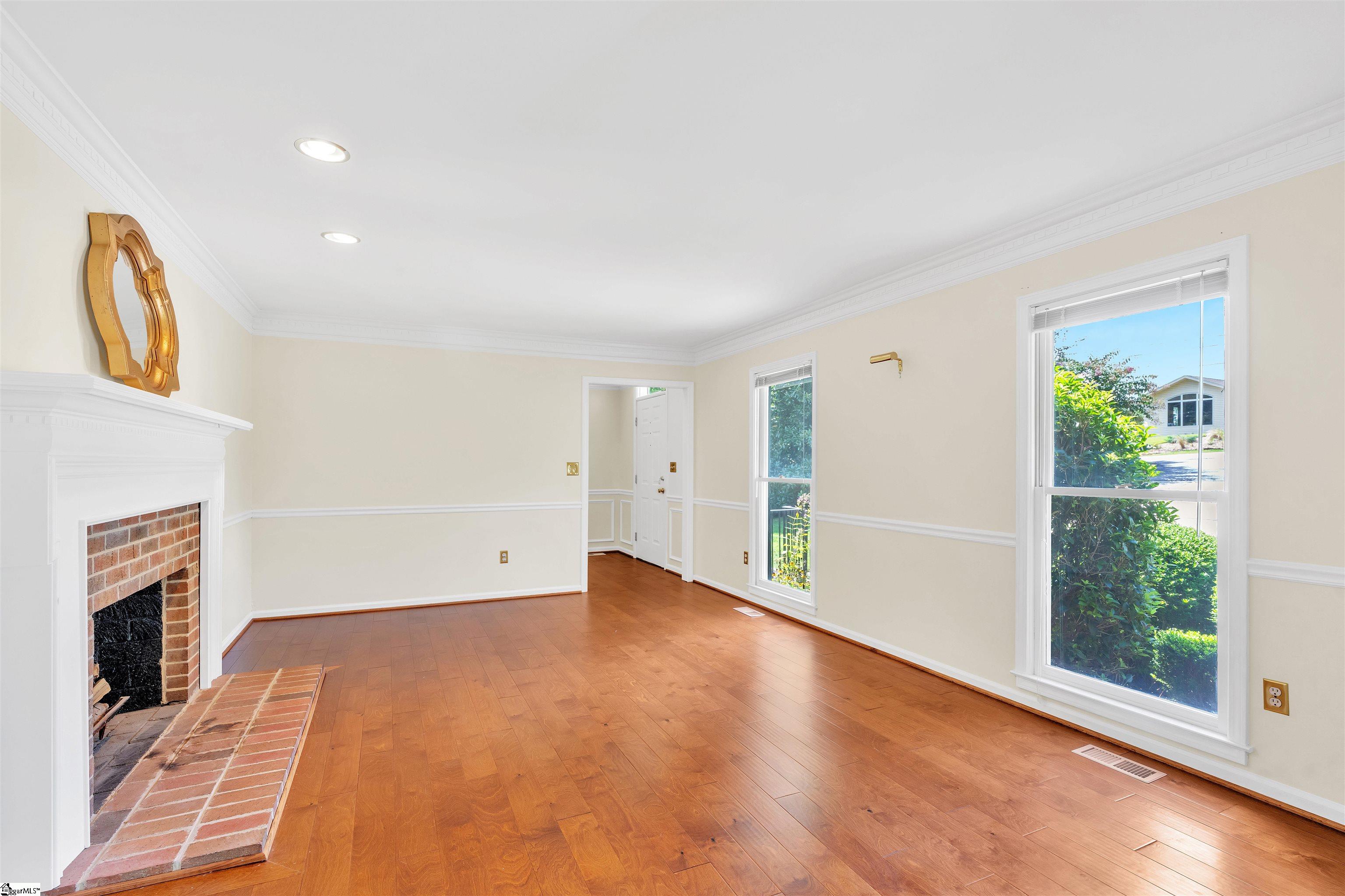 218 Fairview Drive Greenville, SC 29609