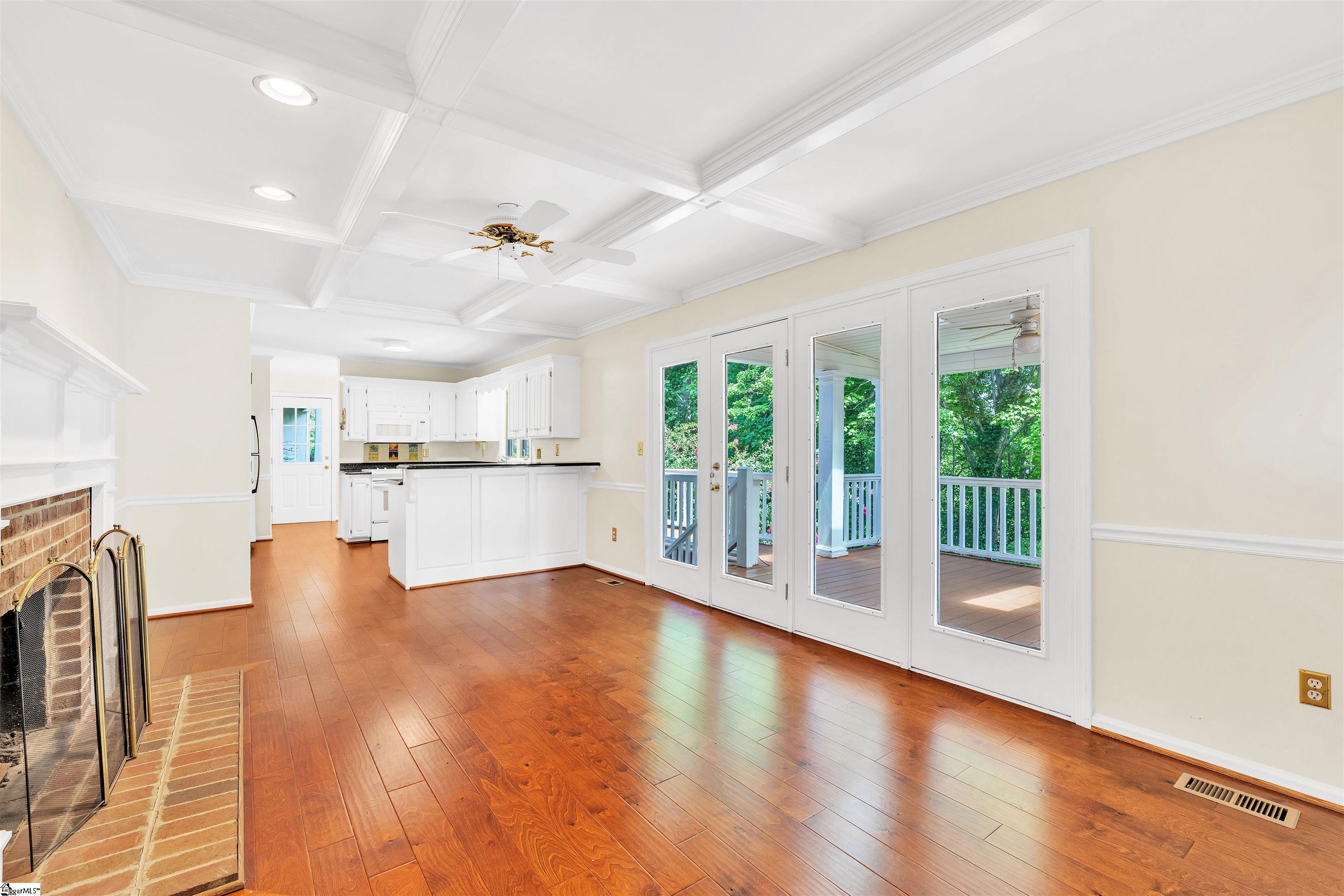 218 Fairview Drive Greenville, SC 29609