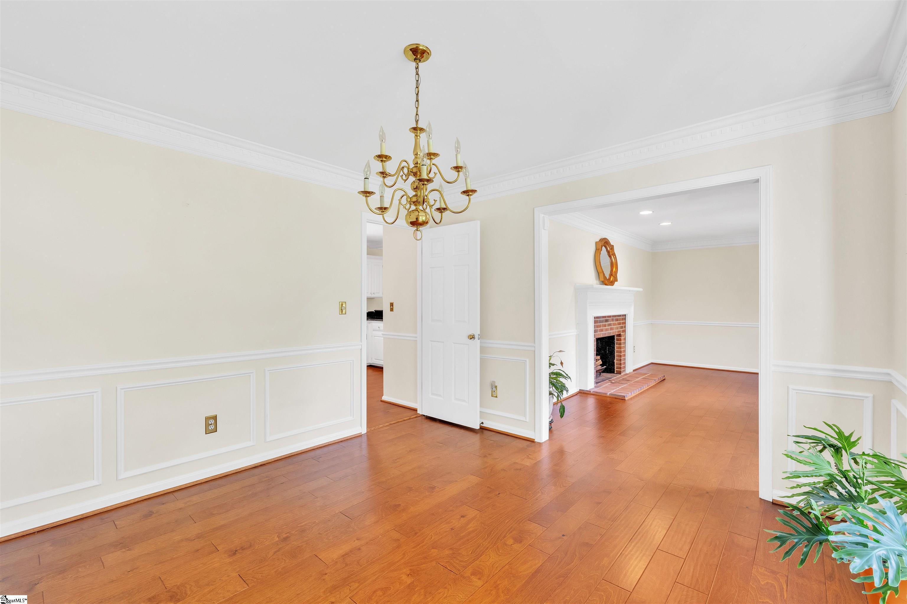 218 Fairview Drive Greenville, SC 29609