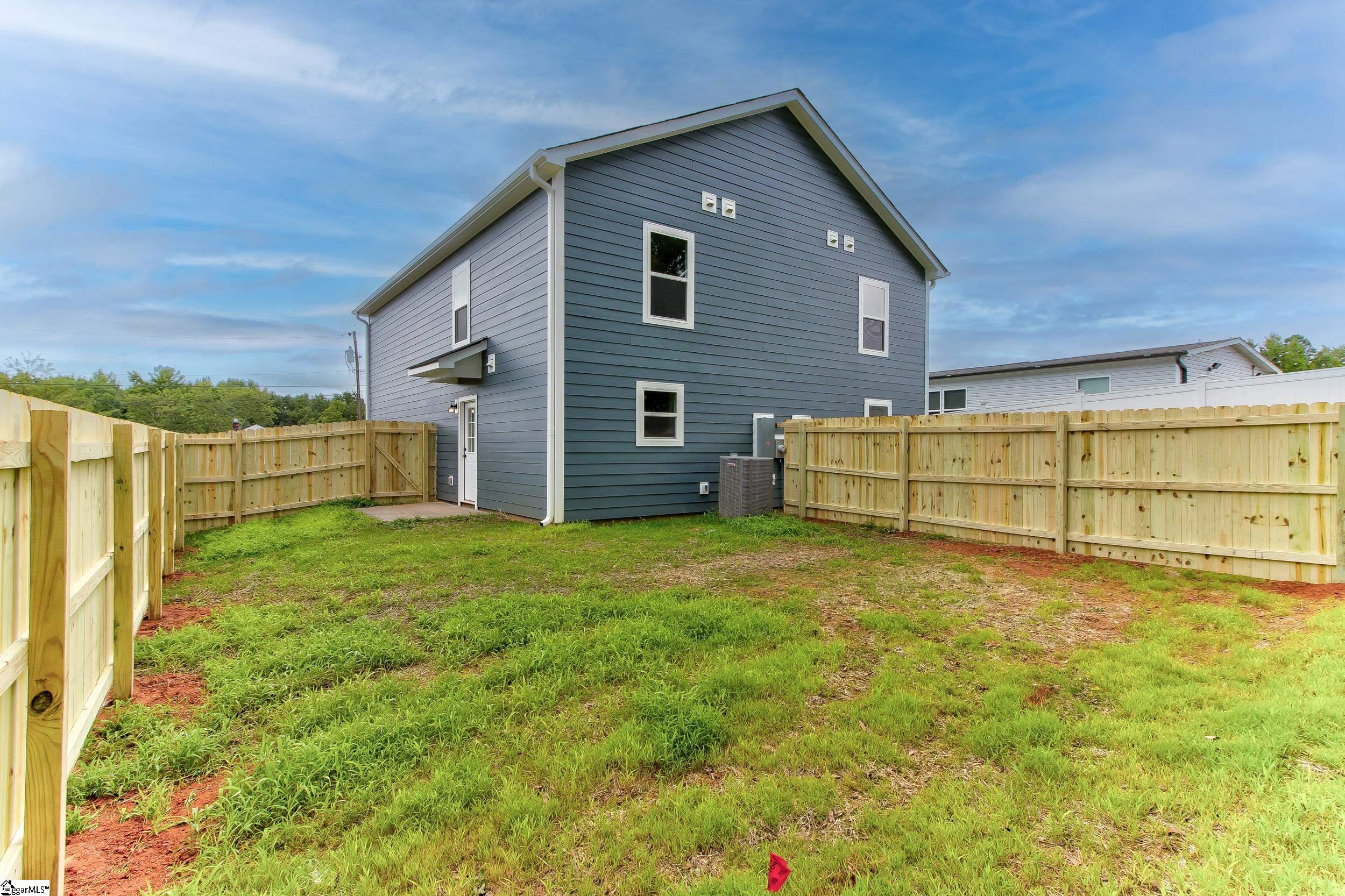 18 Catawba Avenue Greenville, SC 29611