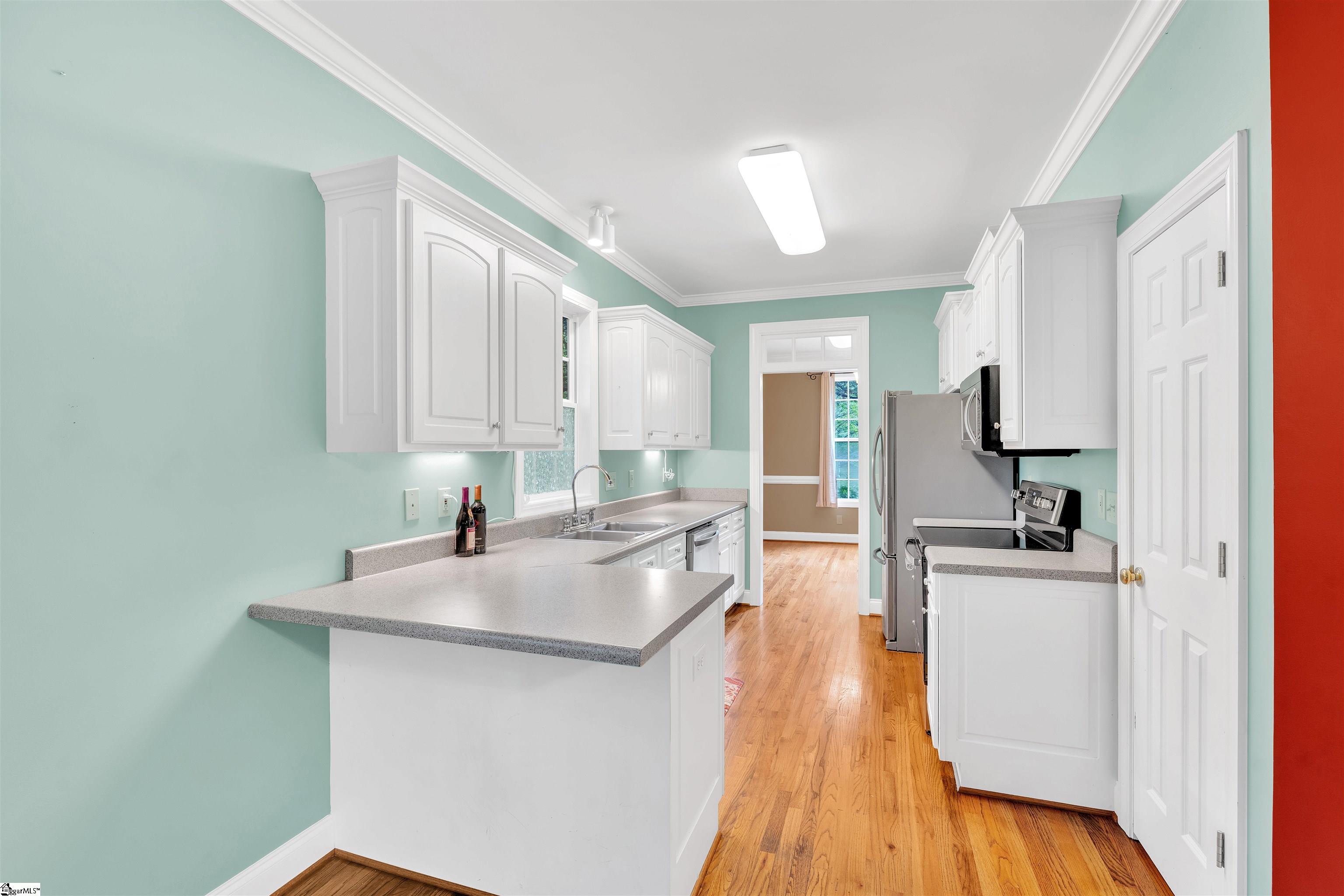 1038 Summit Drive Greenville, SC 29609