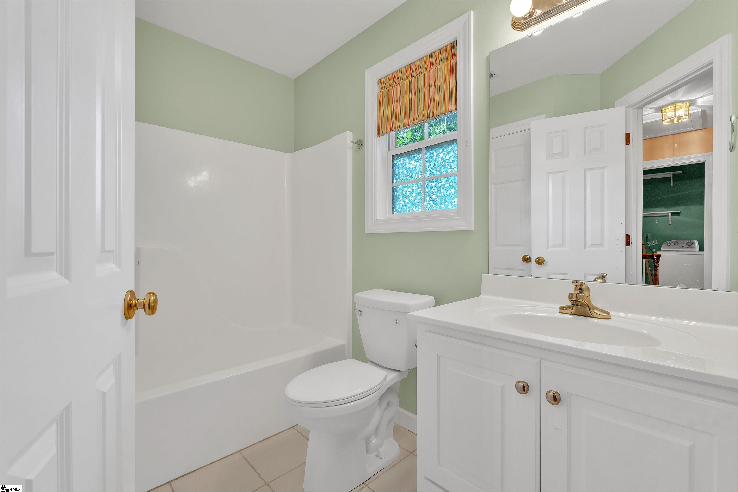 1038 Summit Drive Greenville, SC 29609