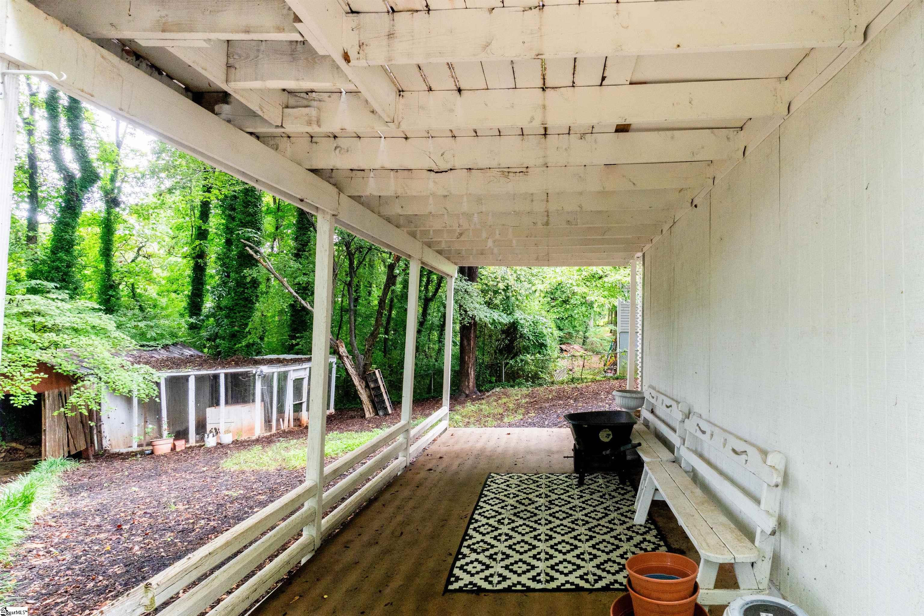 14 Circle Drive Greenville, SC 29617