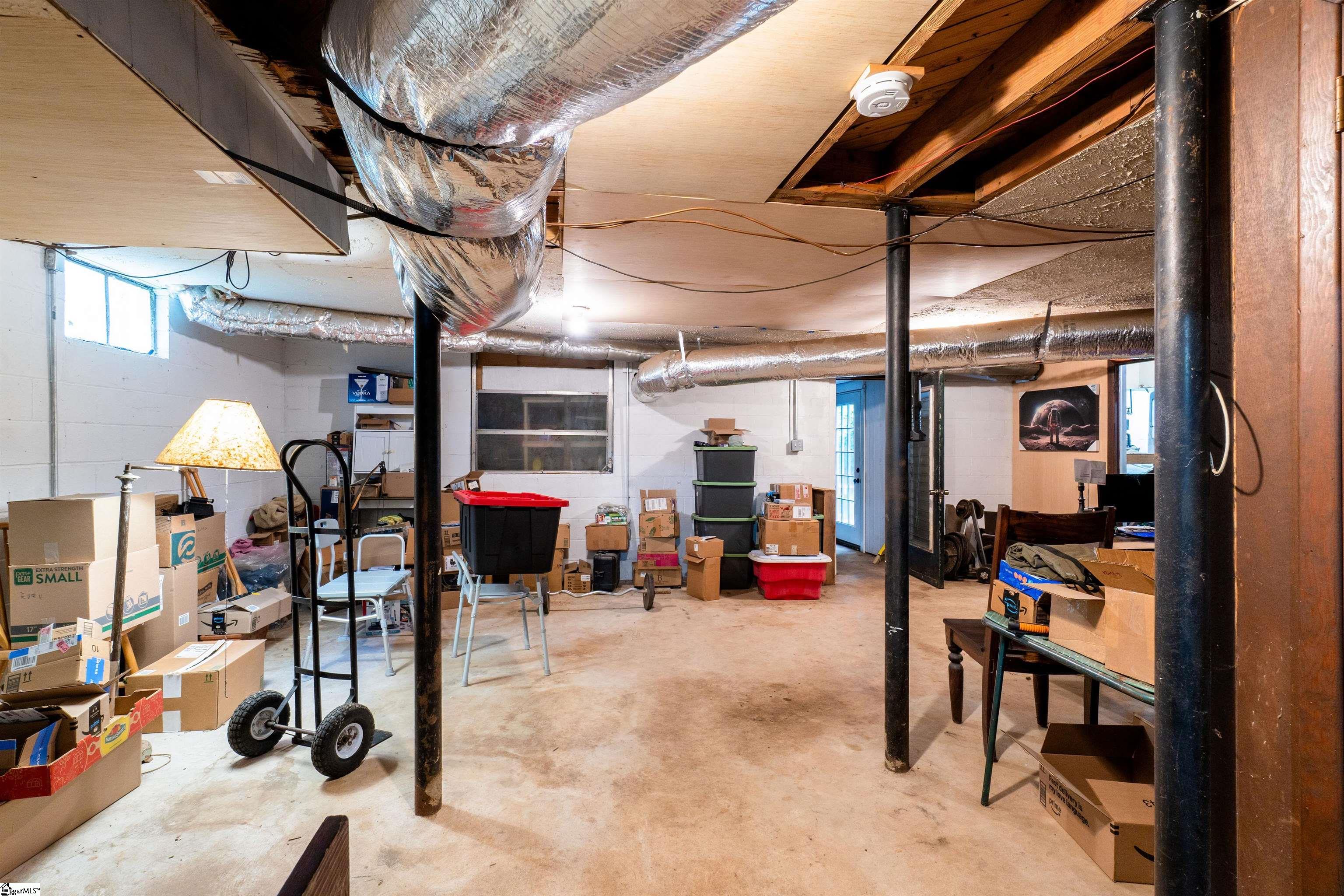 14 Circle Drive Greenville, SC 29617