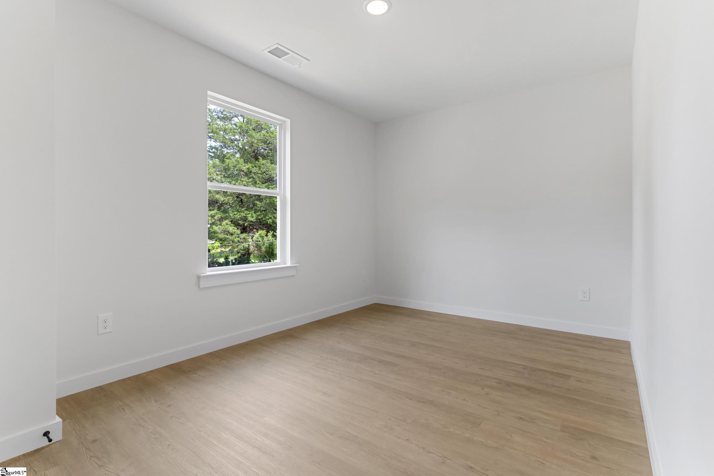 10 Berea Forest Circle Greenville, SC 29617