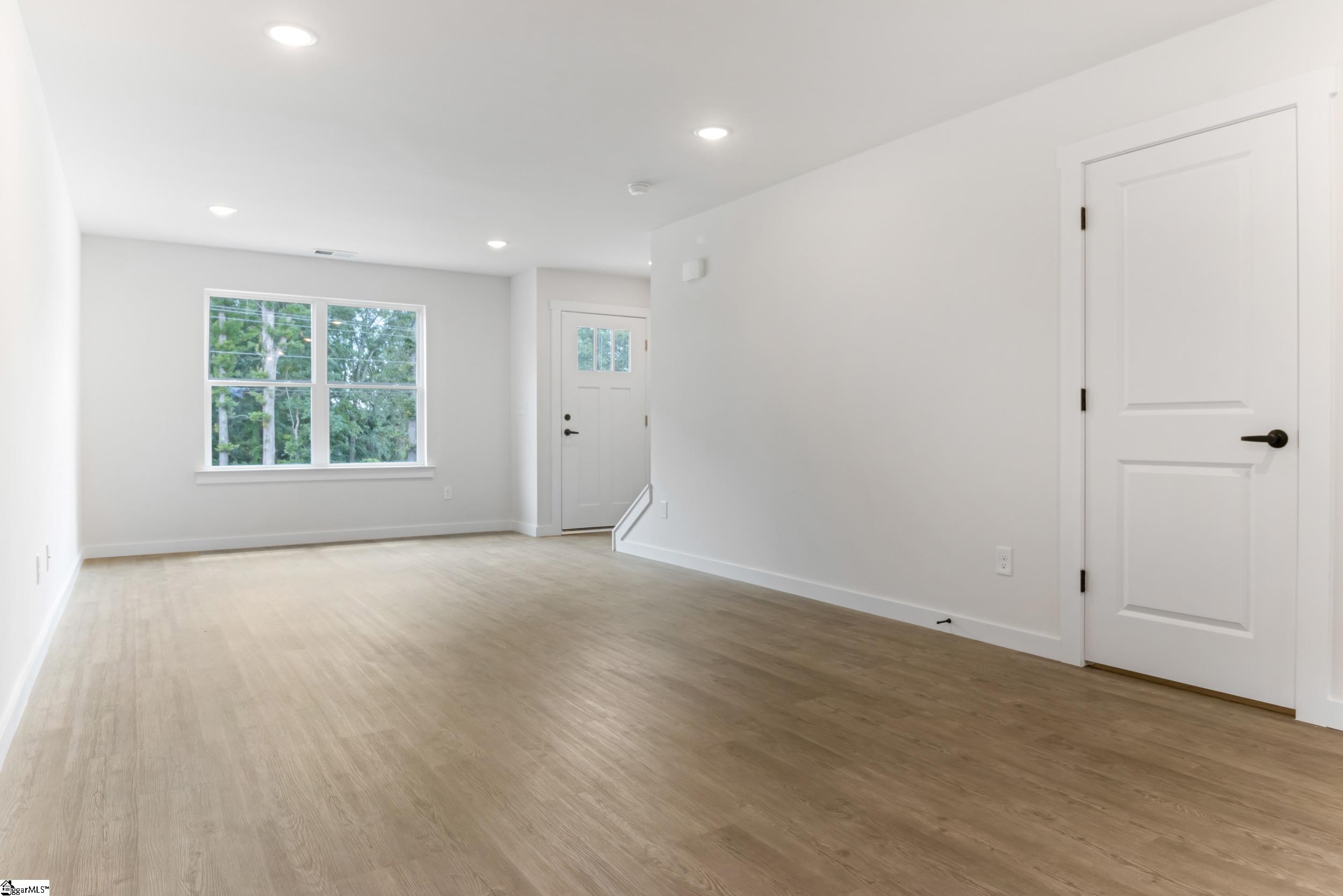 10 Berea Forest Circle Greenville, SC 29617