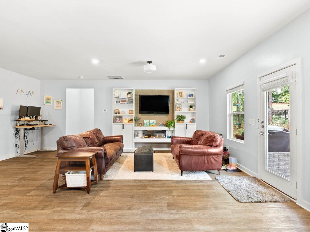 725 W River Grove Circle Roebuck, SC 29376