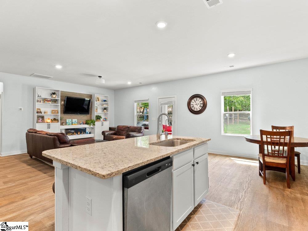 725 W River Grove Circle Roebuck, SC 29376