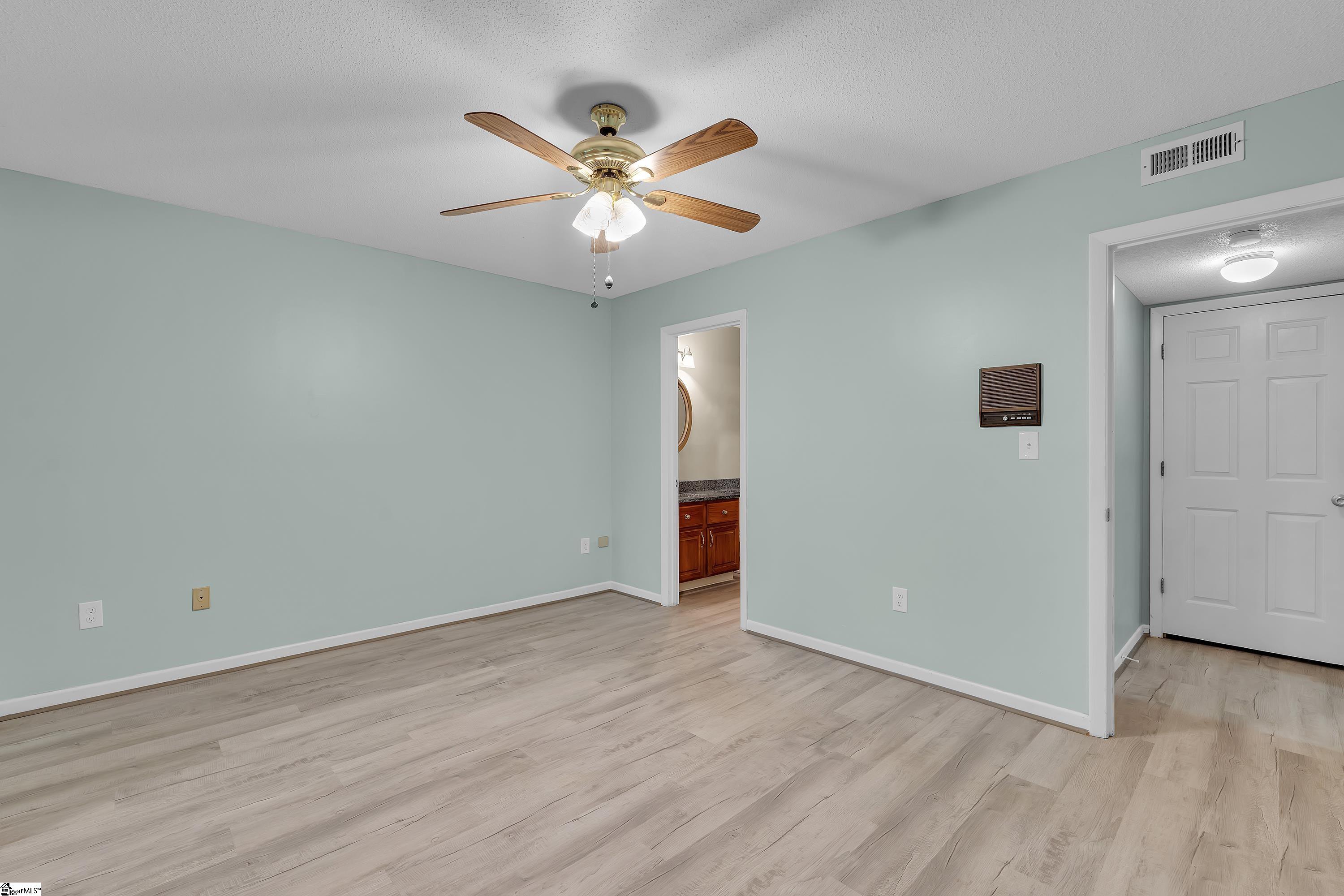 405 Northlake Drive Anderson, SC 29625