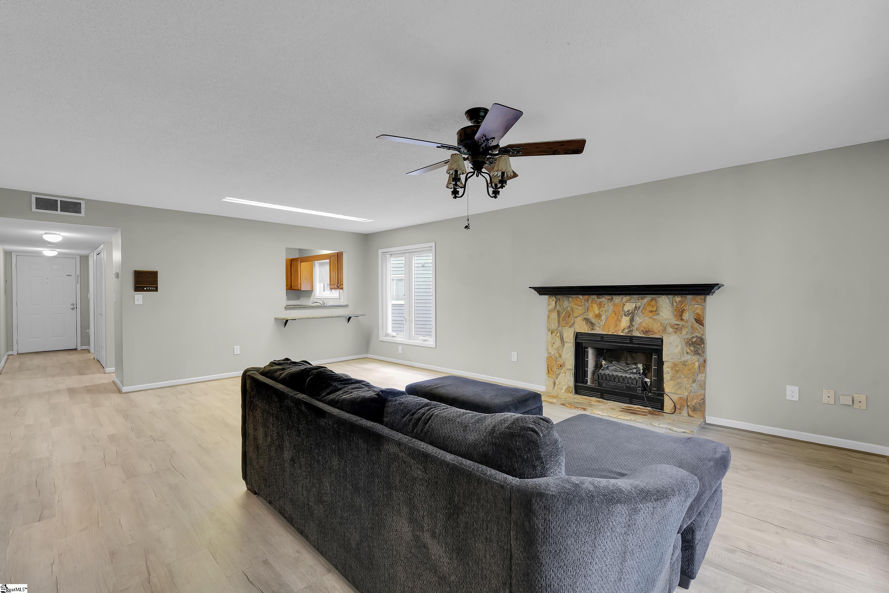405 Northlake Drive Anderson, SC 29625