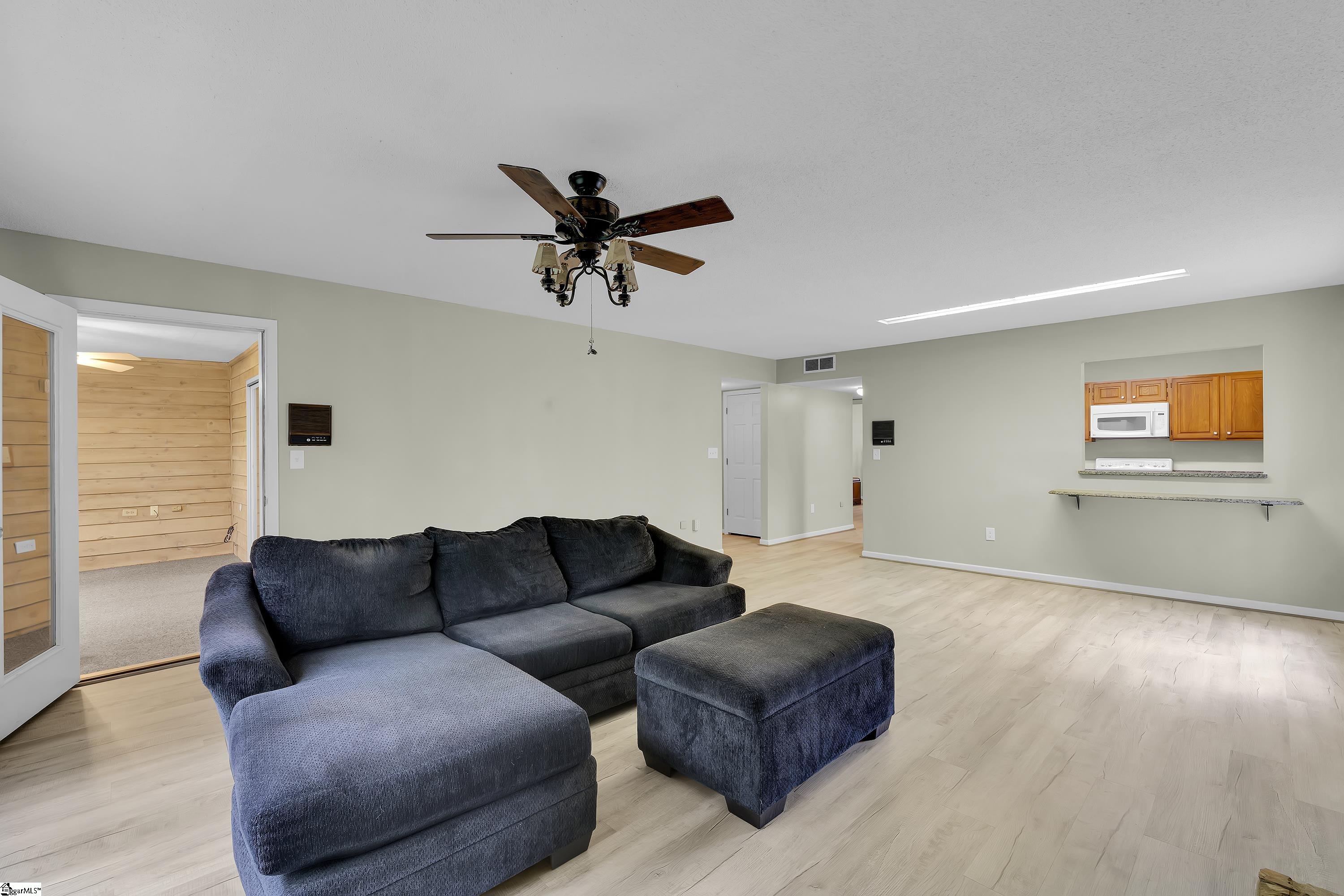 405 Northlake Drive Anderson, SC 29625