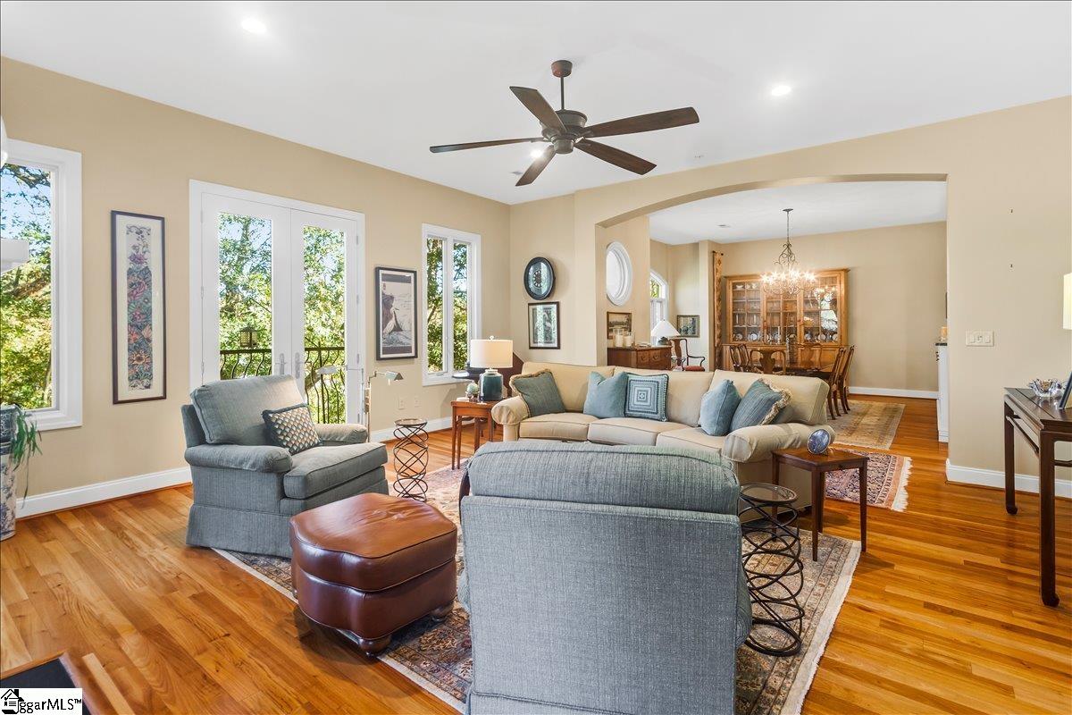 1209 E Washington Street UNIT Unit 401 Greenville, SC 29601