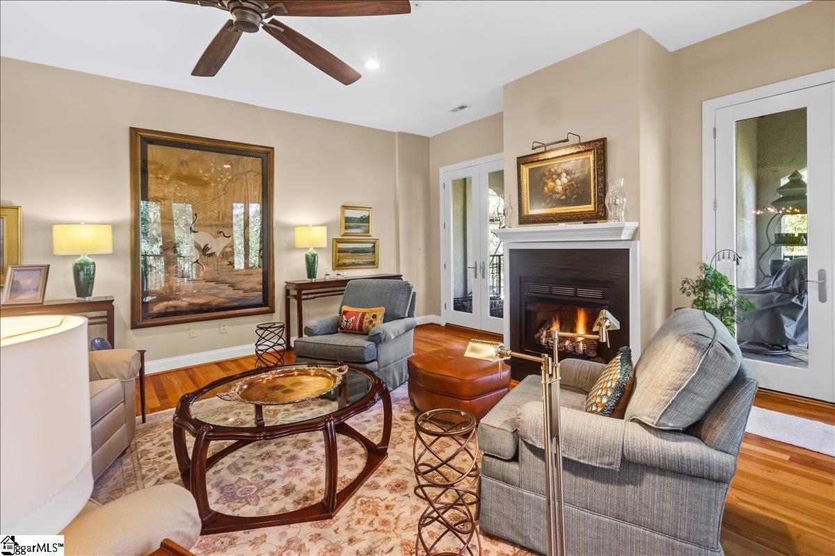 1209 E Washington Street UNIT Unit 401 Greenville, SC 29601