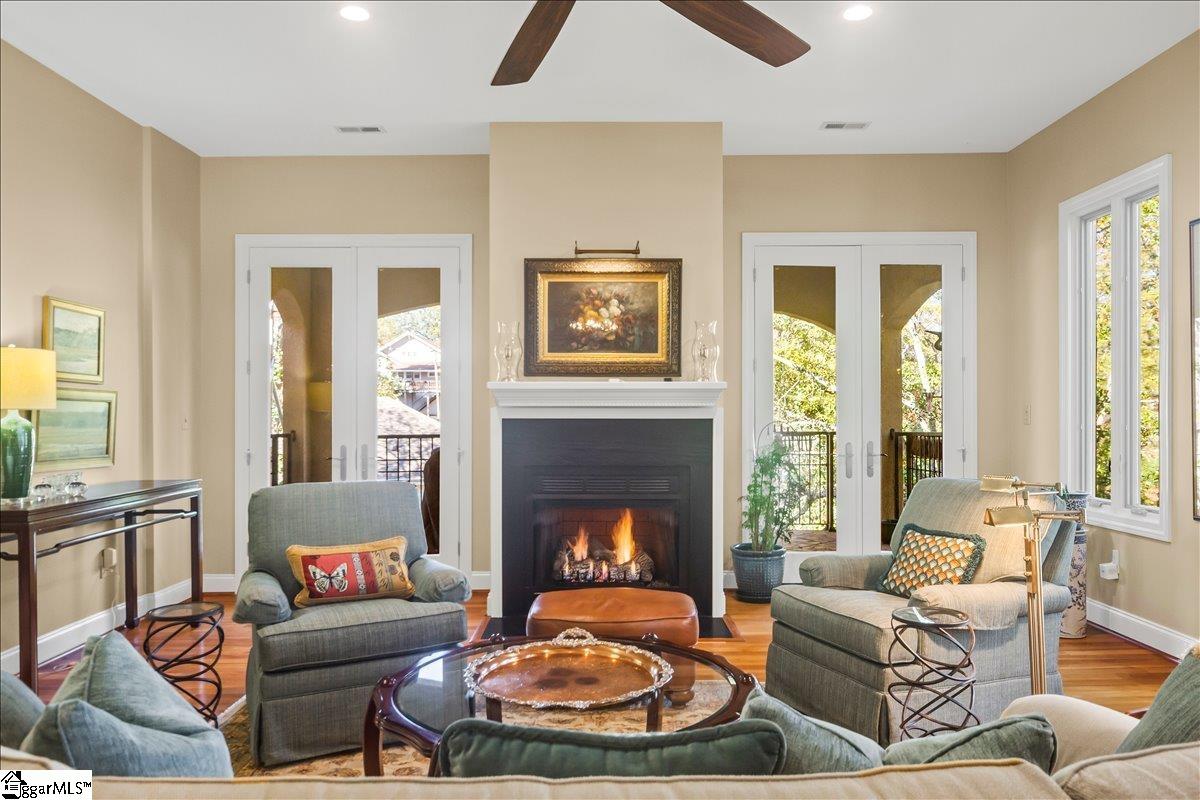 1209 E Washington Street UNIT Unit 401 Greenville, SC 29601