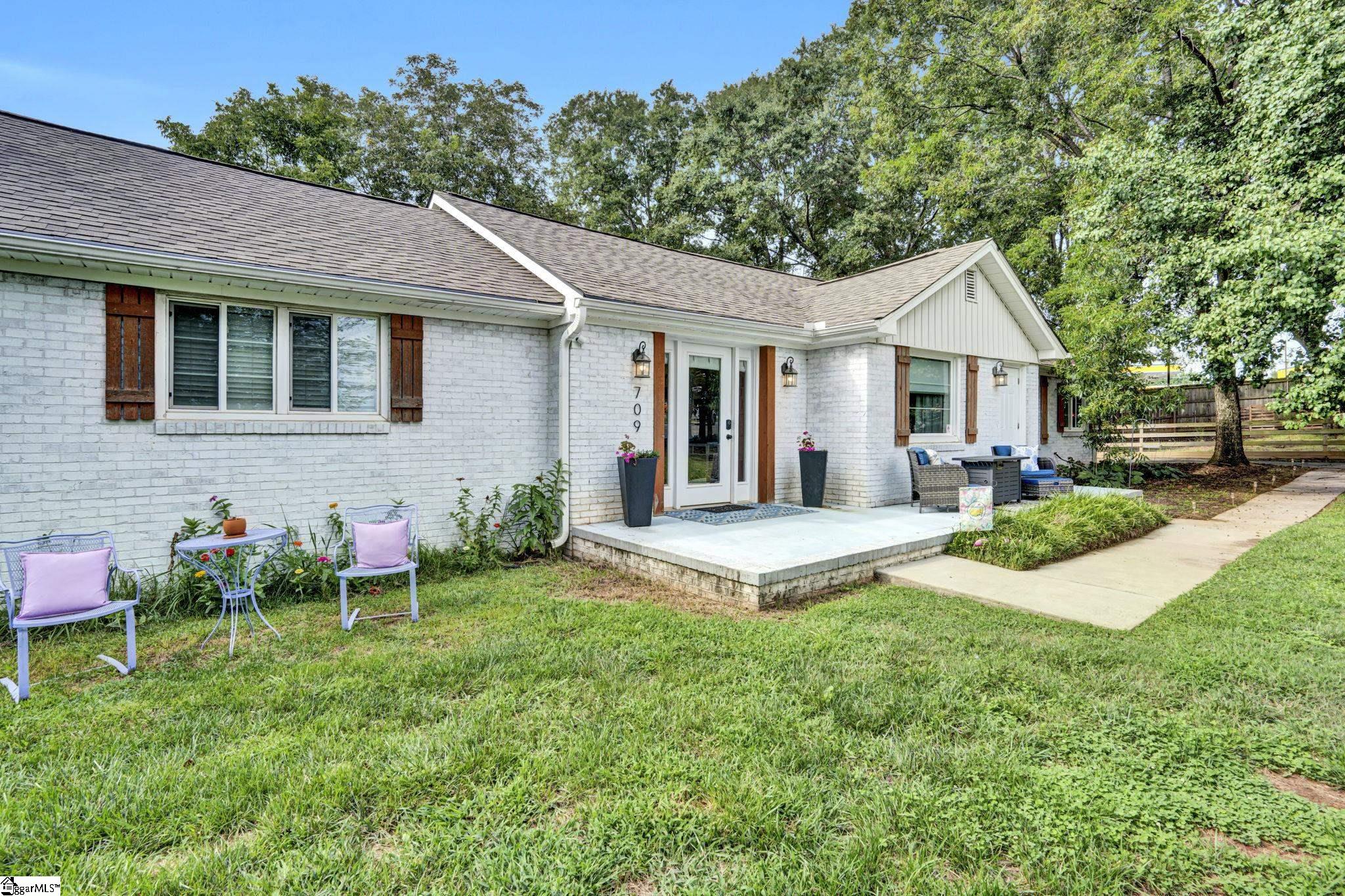 709 Old Rutherford Road Taylors, SC 29687-5748