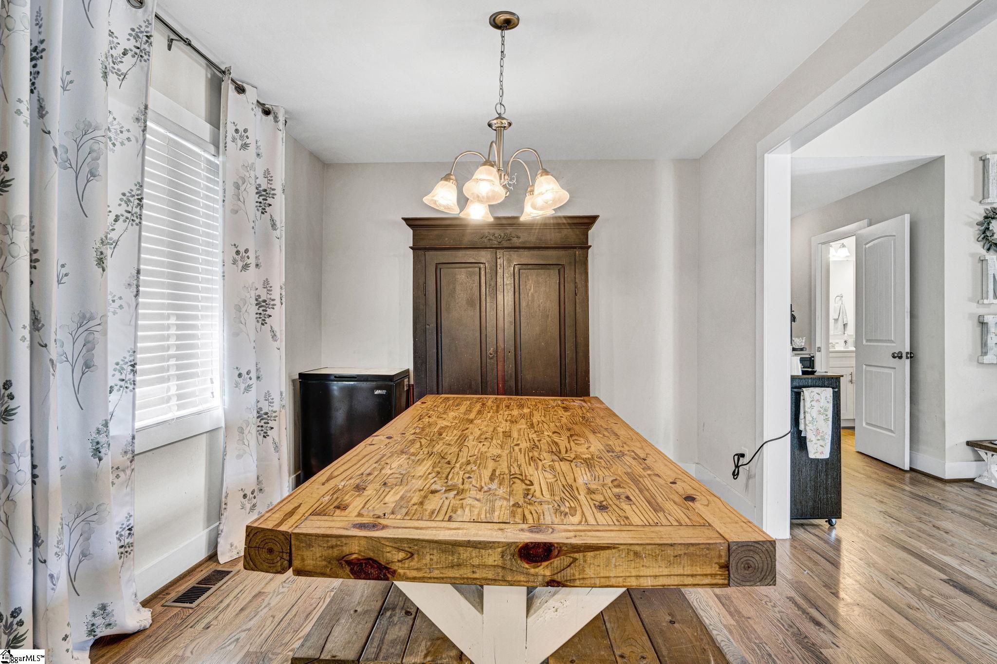709 Old Rutherford Road Taylors, SC 29687-5748