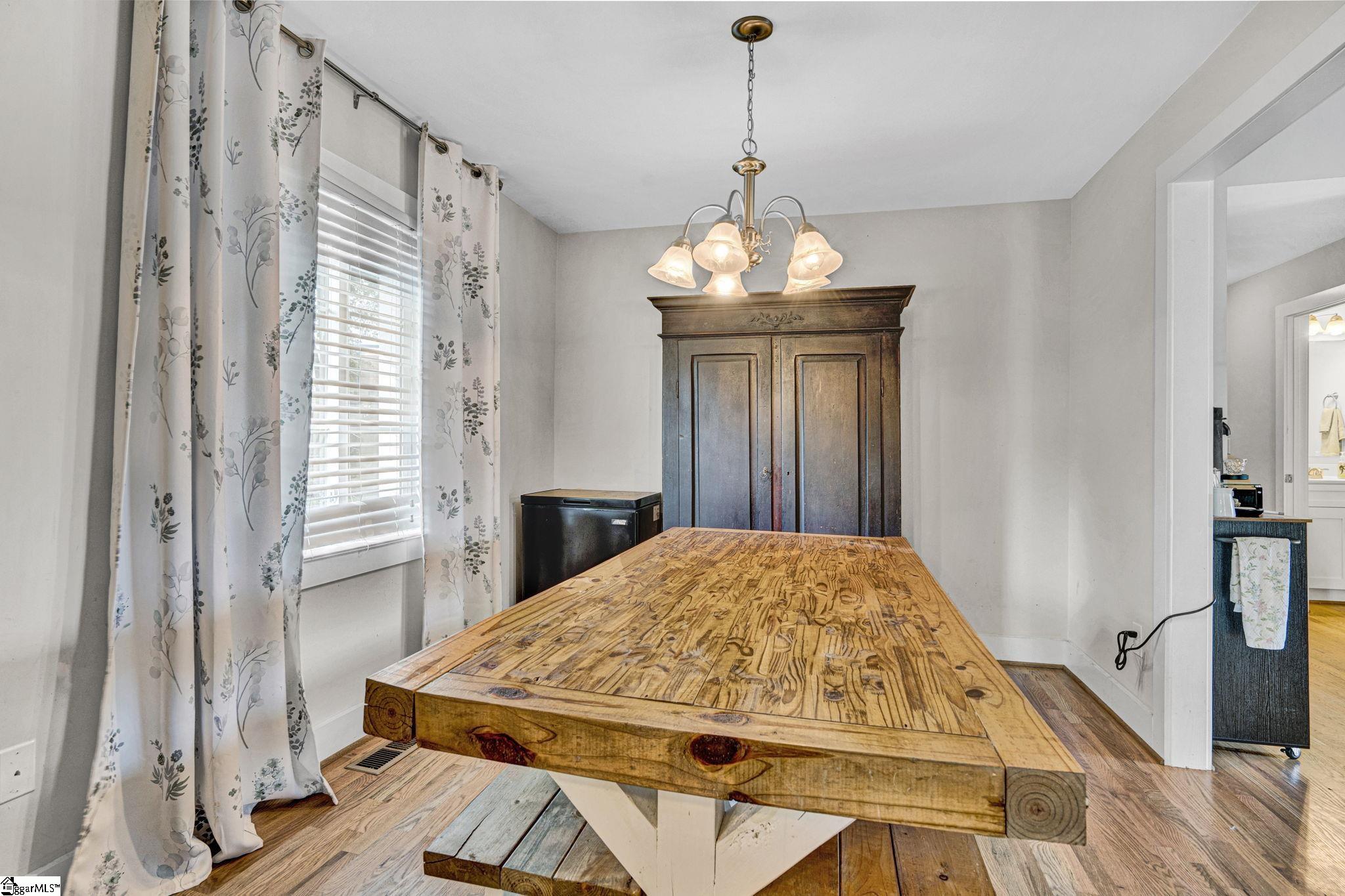 709 Old Rutherford Road Taylors, SC 29687-5748
