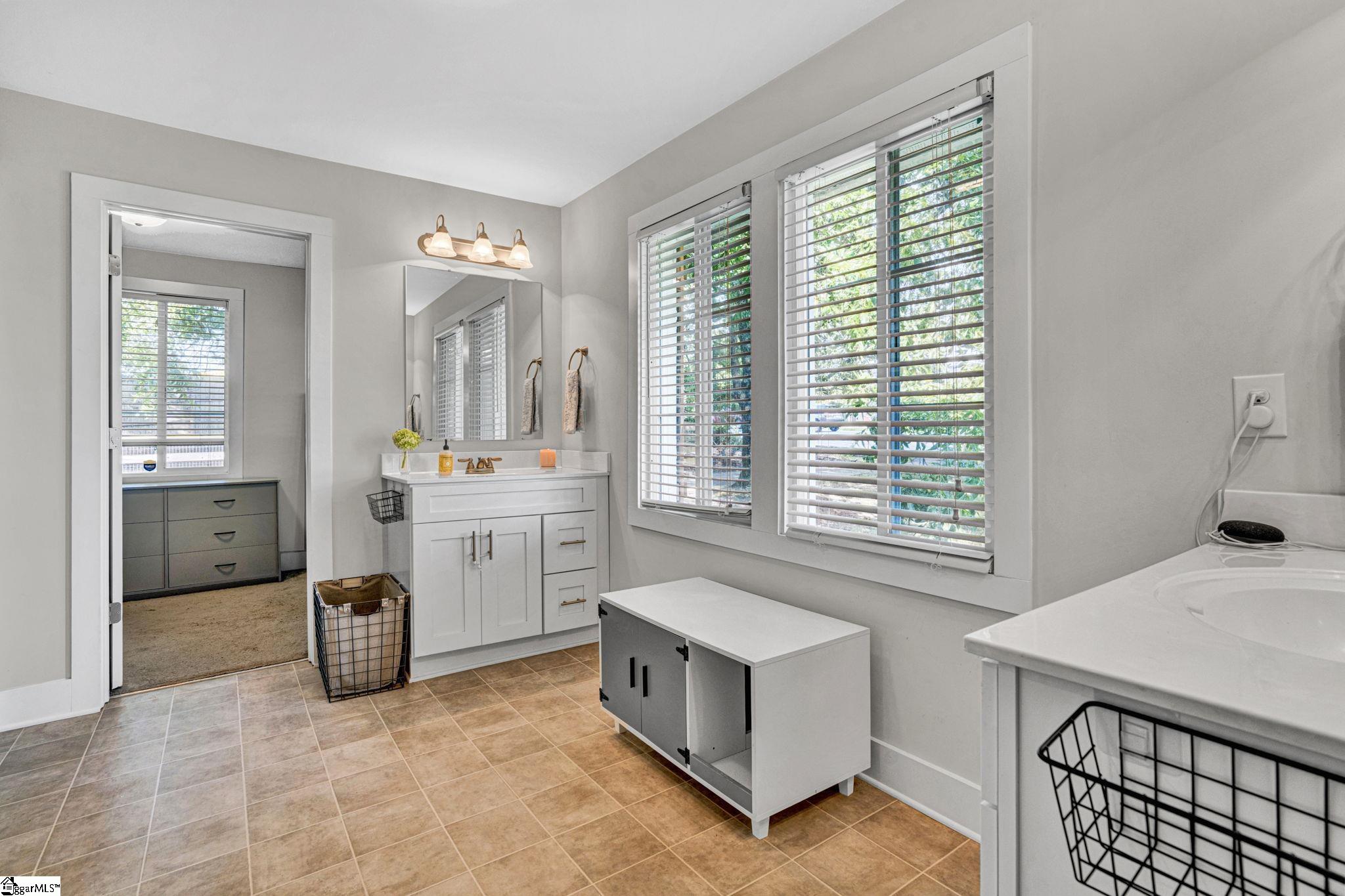 709 Old Rutherford Road Taylors, SC 29687-5748