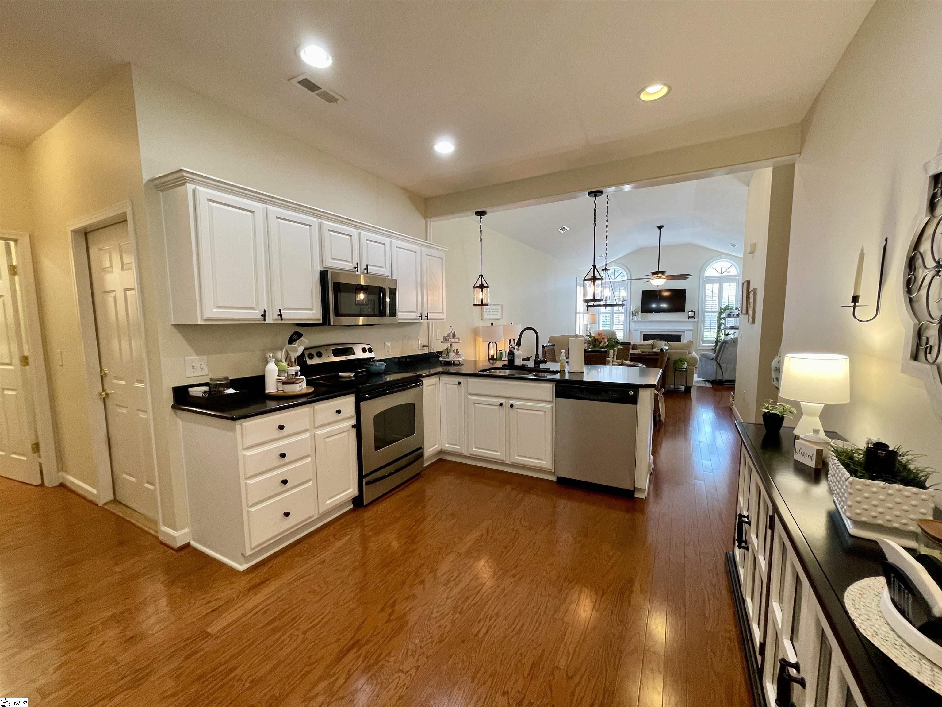 81 Fudora Circle Simpsonville, SC 29681