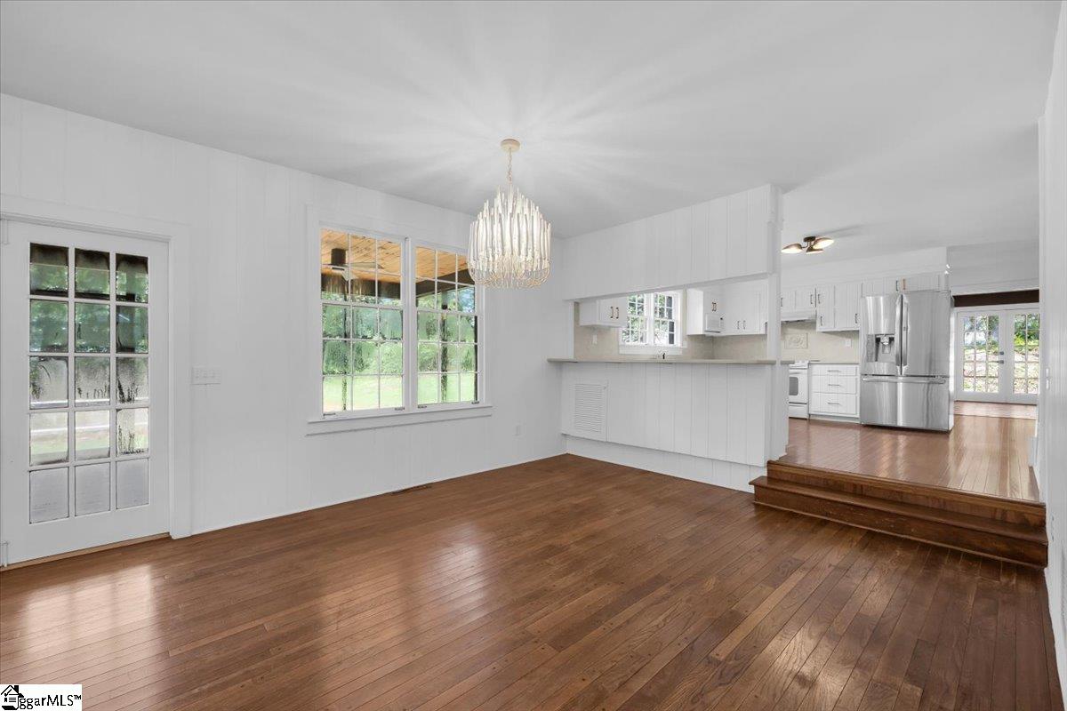 300 E Seven Oaks Drive Greenville, SC 29605